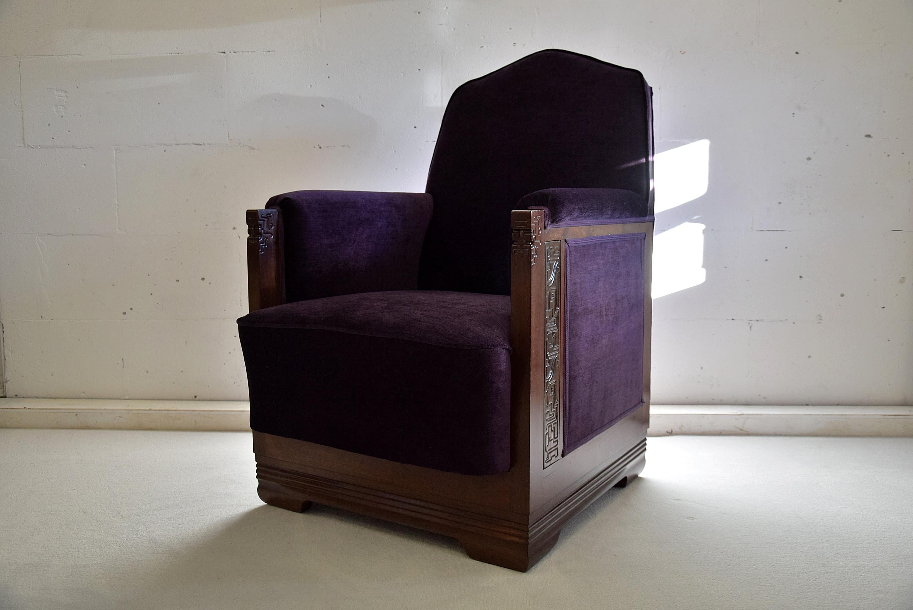 Art Deco Jatoba Lila Samt Lion Cachet Lounge Stühle (Mitte des 20. Jahrhunderts) im Angebot