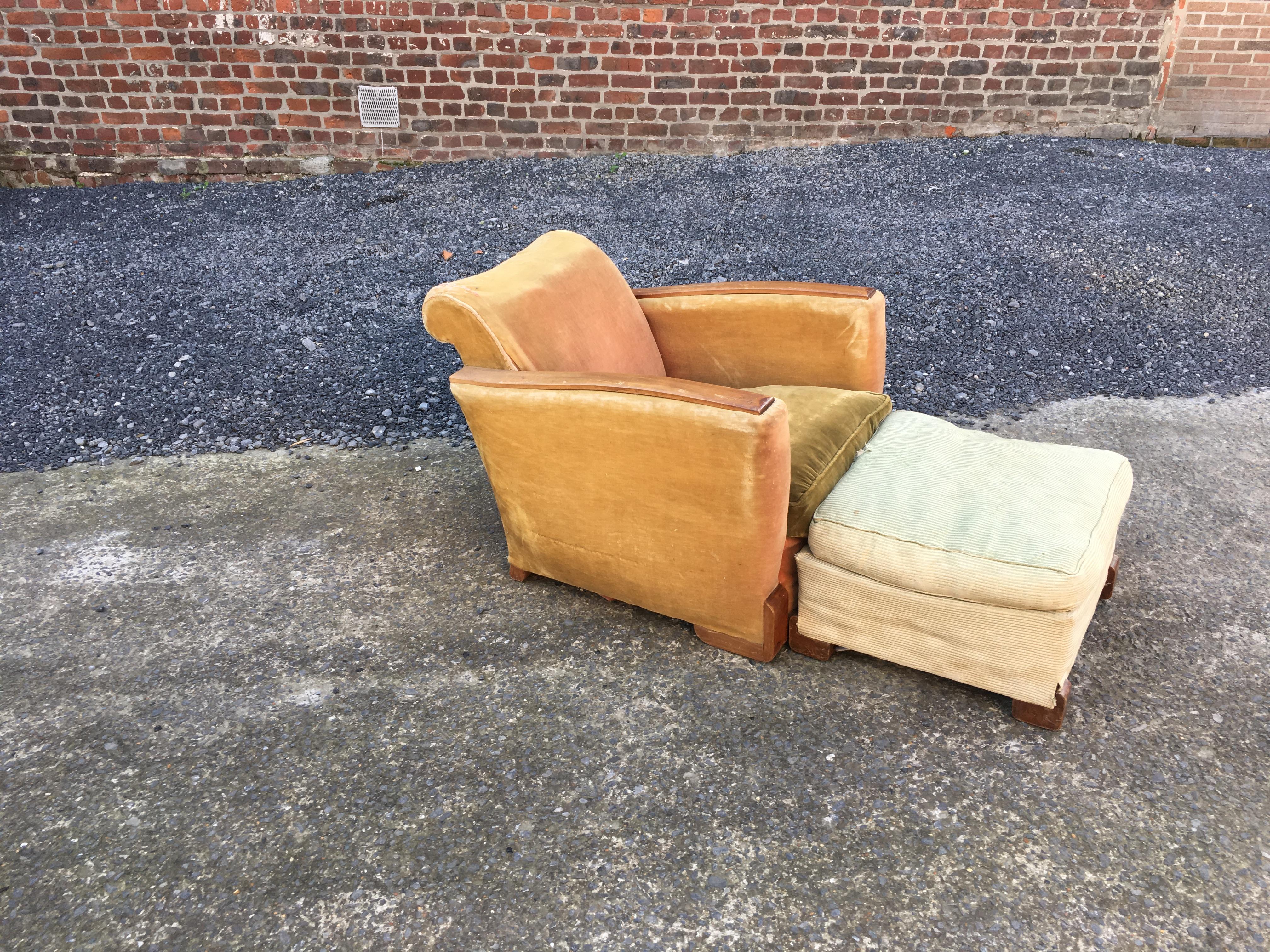 French Art Deco Mahogany Armchair and its Footrest, circa 1930 For Sale