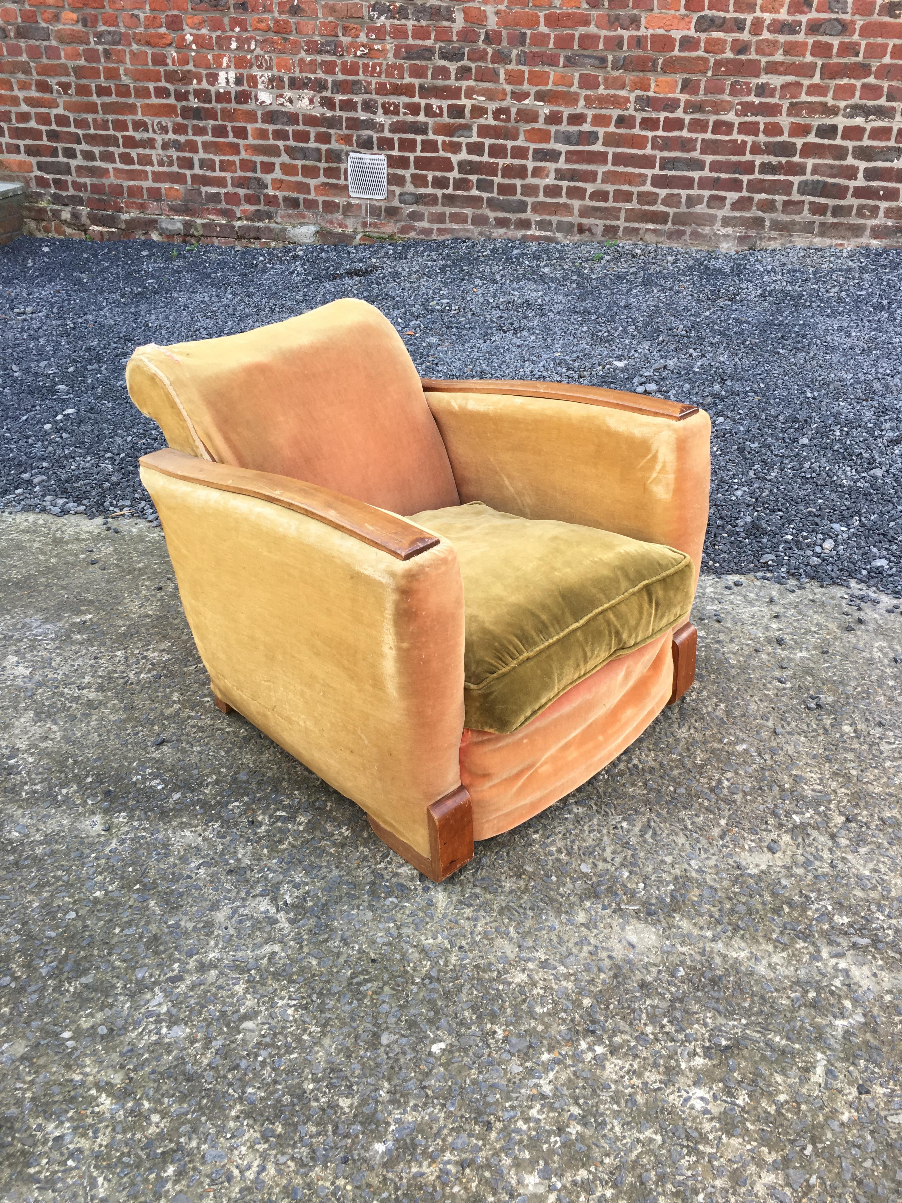 Art Deco Mahogany Armchair and its Footrest, circa 1930 In Fair Condition For Sale In Saint-Ouen, FR