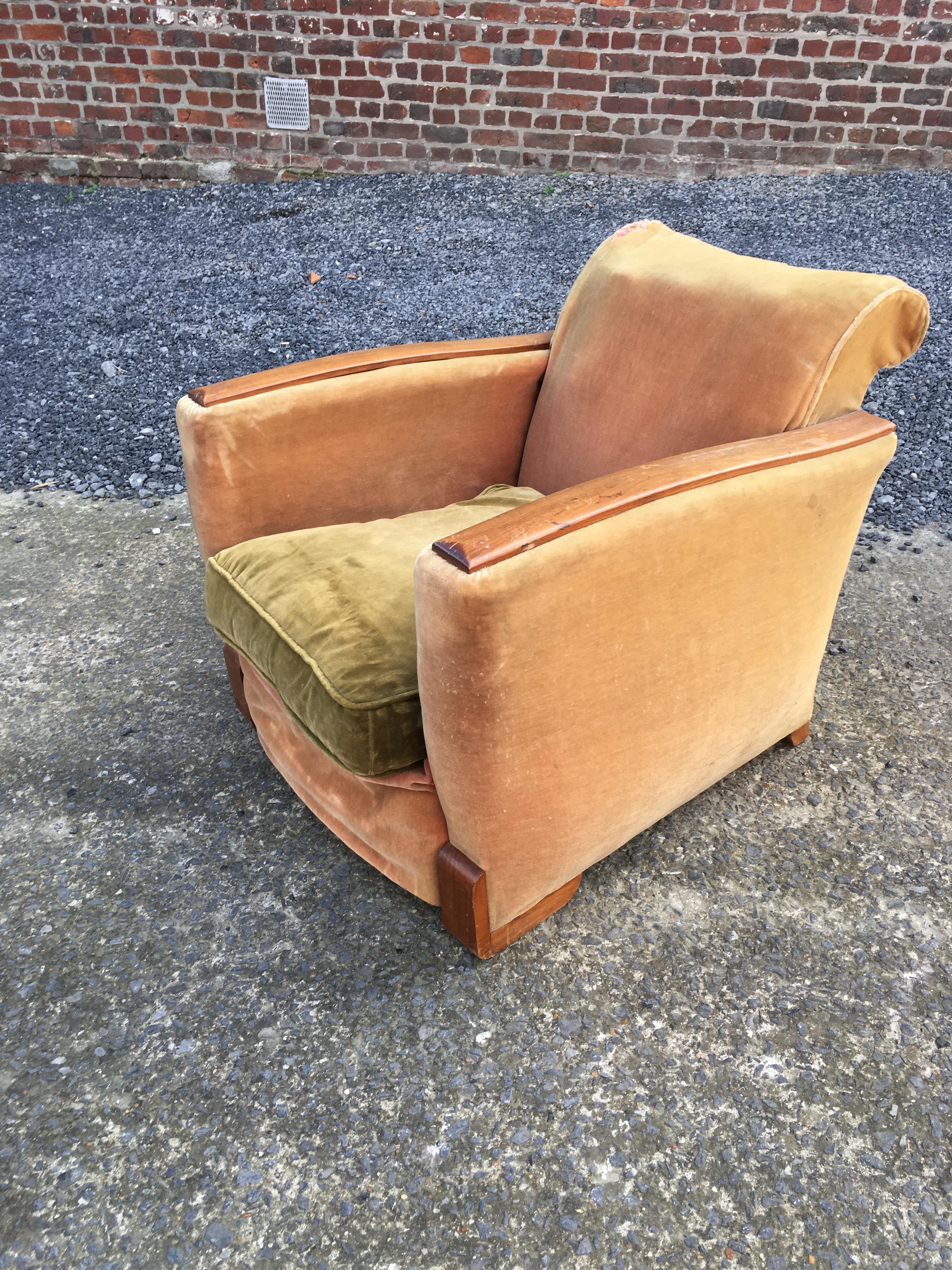 Art Deco Mahogany Armchair and its Footrest, circa 1930 For Sale 3