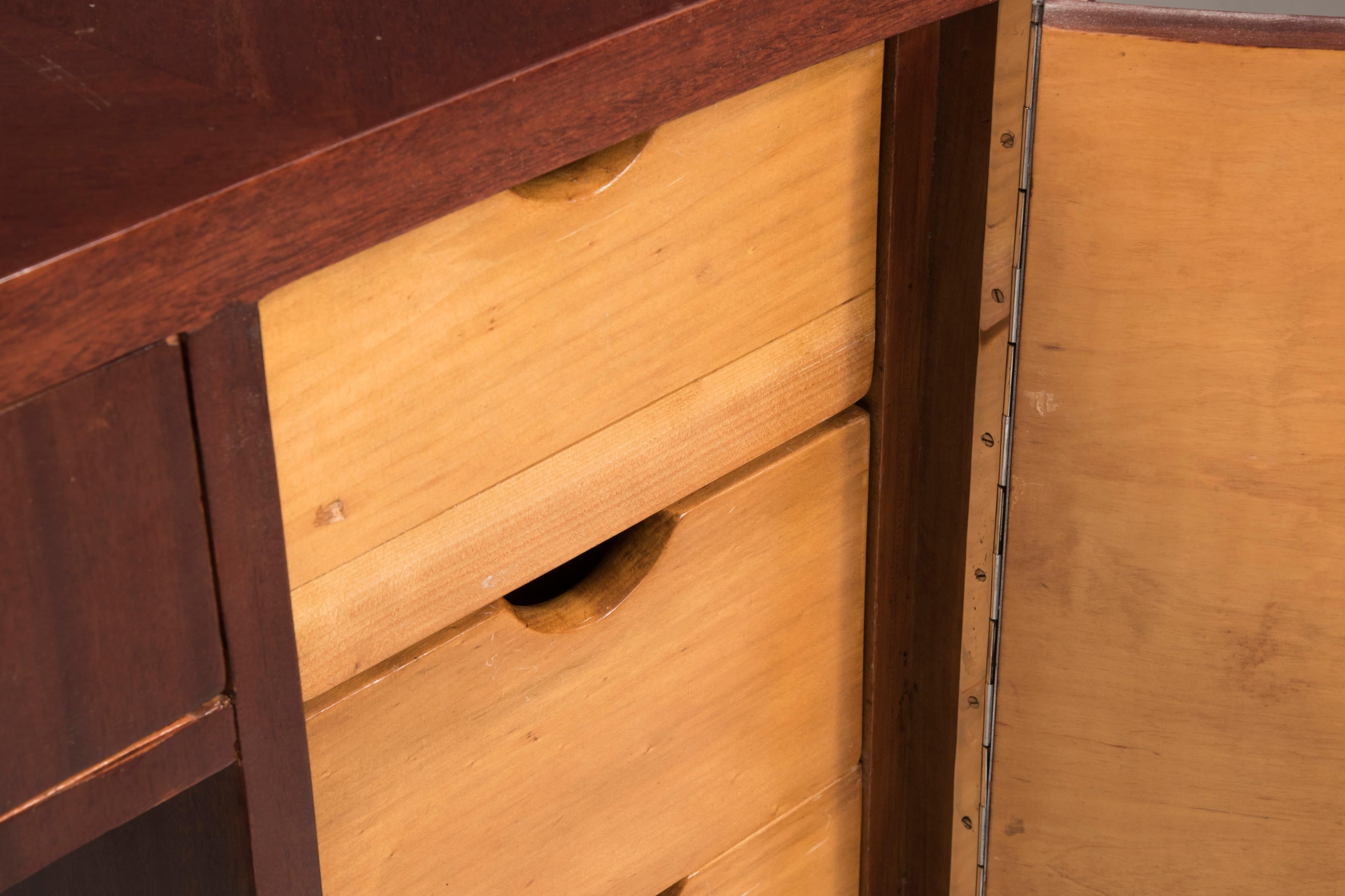 Art Deco Mahogany Curved Desk with doors and drawers 7