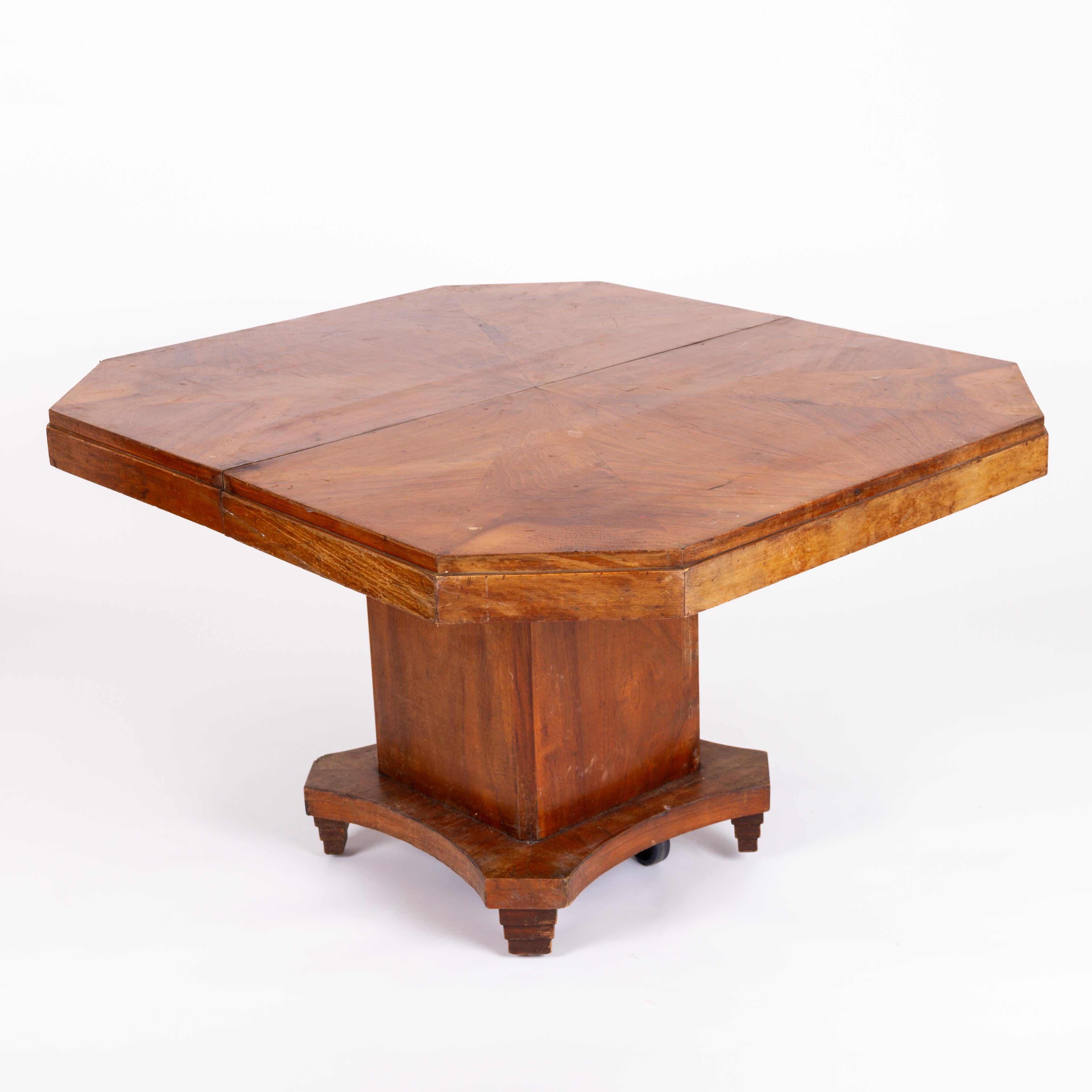 Art Deco Mahogany Dining Table 1930s In Good Condition For Sale In Nottingham, GB