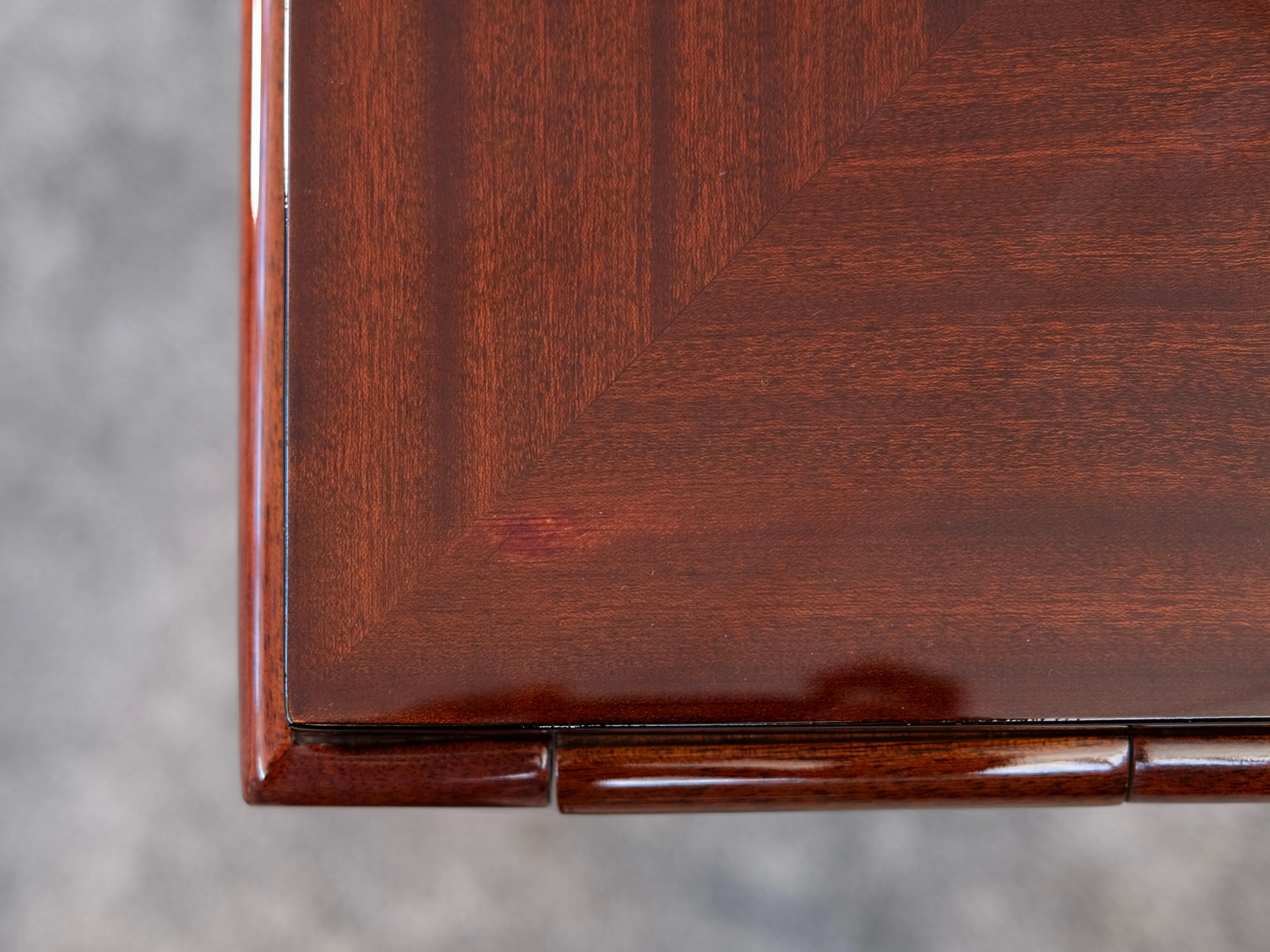 Art Deco Mahogany Flip-Top Game Table in High Gloss Lacquer, France 1930s For Sale 1