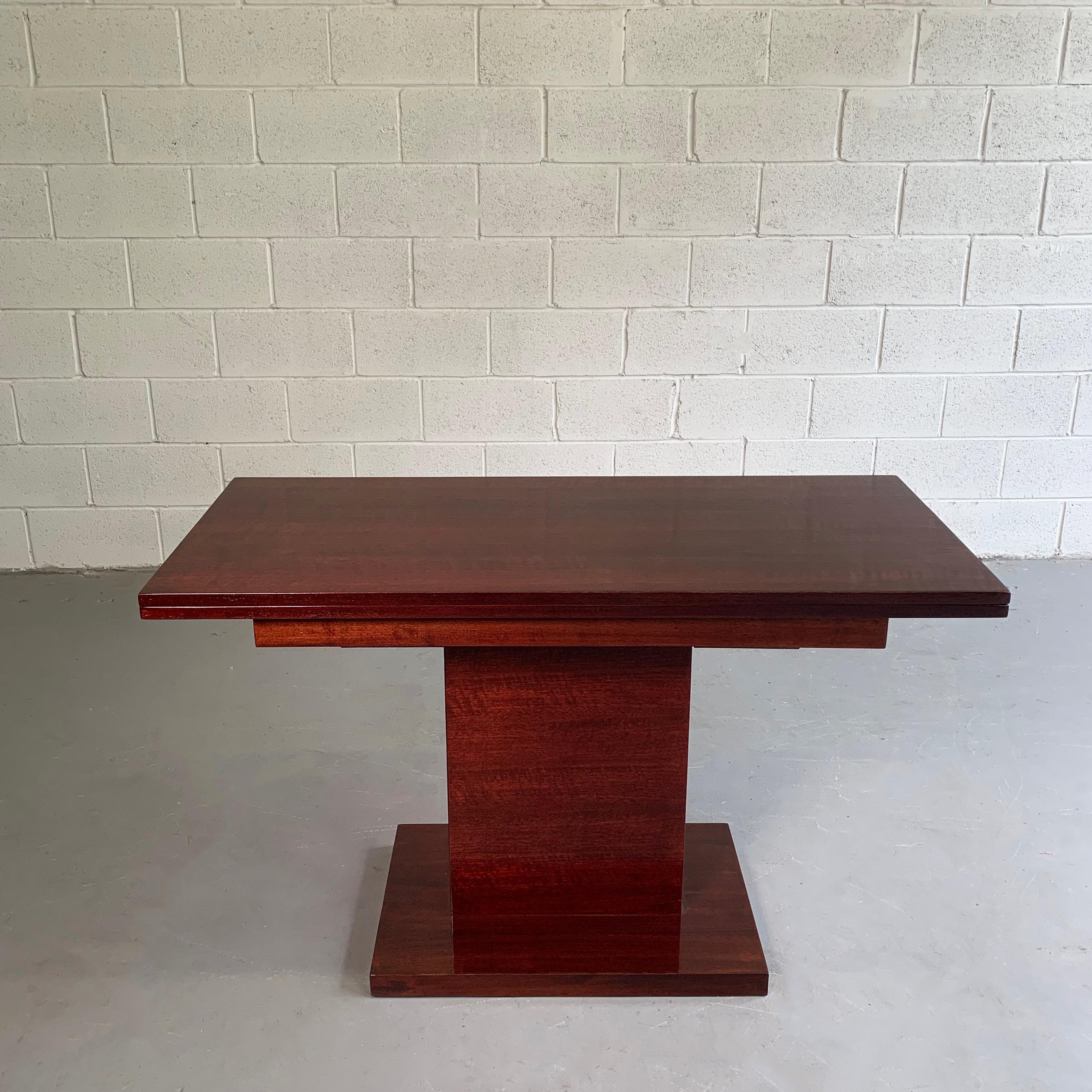 Art Deco Mahogany Pedestal Console Dining Table in the Manner of Donald Deskey In Good Condition In Brooklyn, NY