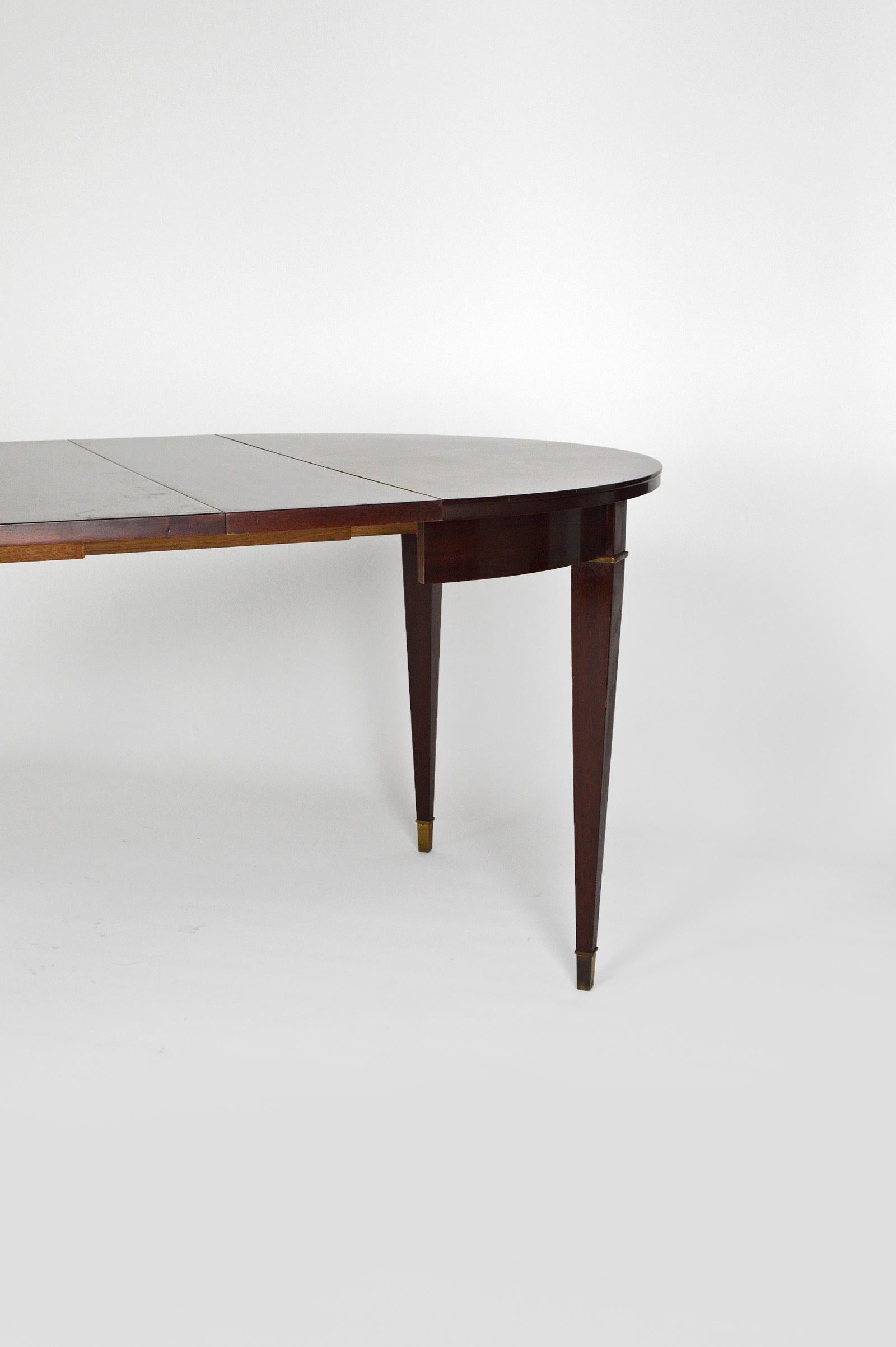 Runder Mahagoni-Tisch im Art-déco-Stil mit Verlängerungen, von Jacques Adnet, um 1940 im Angebot 5