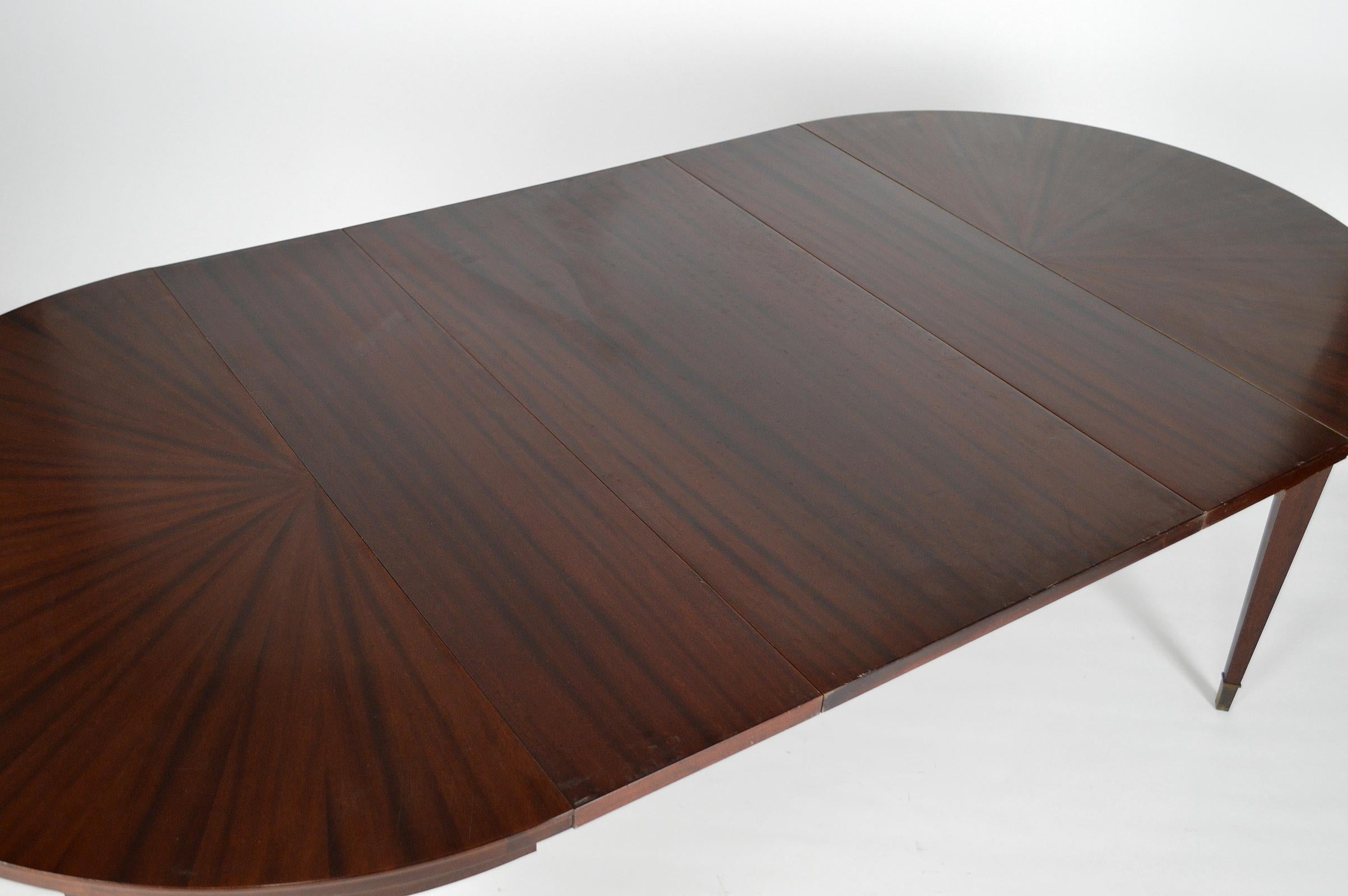 Art Deco Mahogany Round Table with Extensions, by Jacques Adnet, circa 1940 For Sale 8