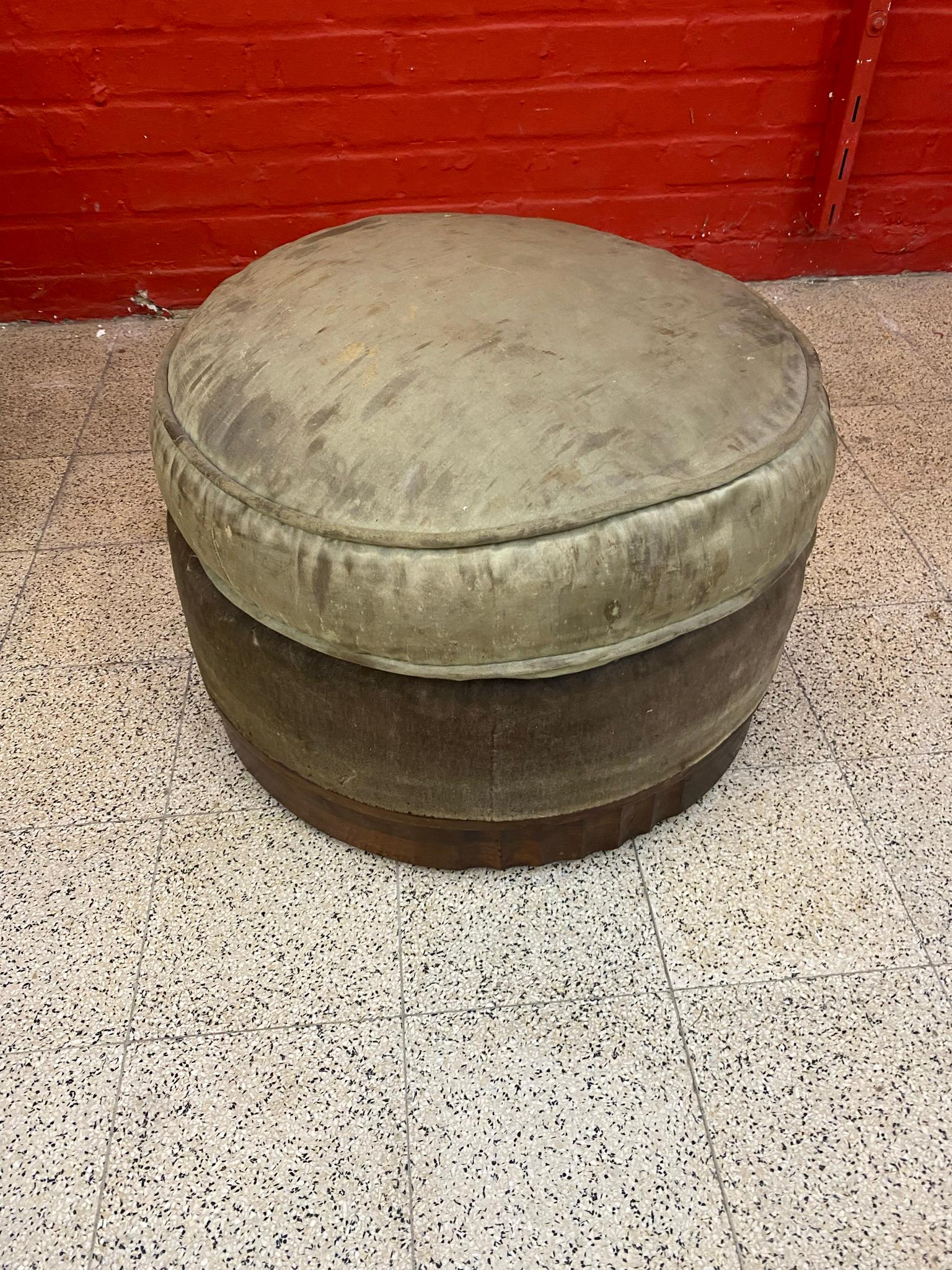 Art Deco walnut stool circa 1930 in the style of DIM.
patina and coating to be redone. 
 
