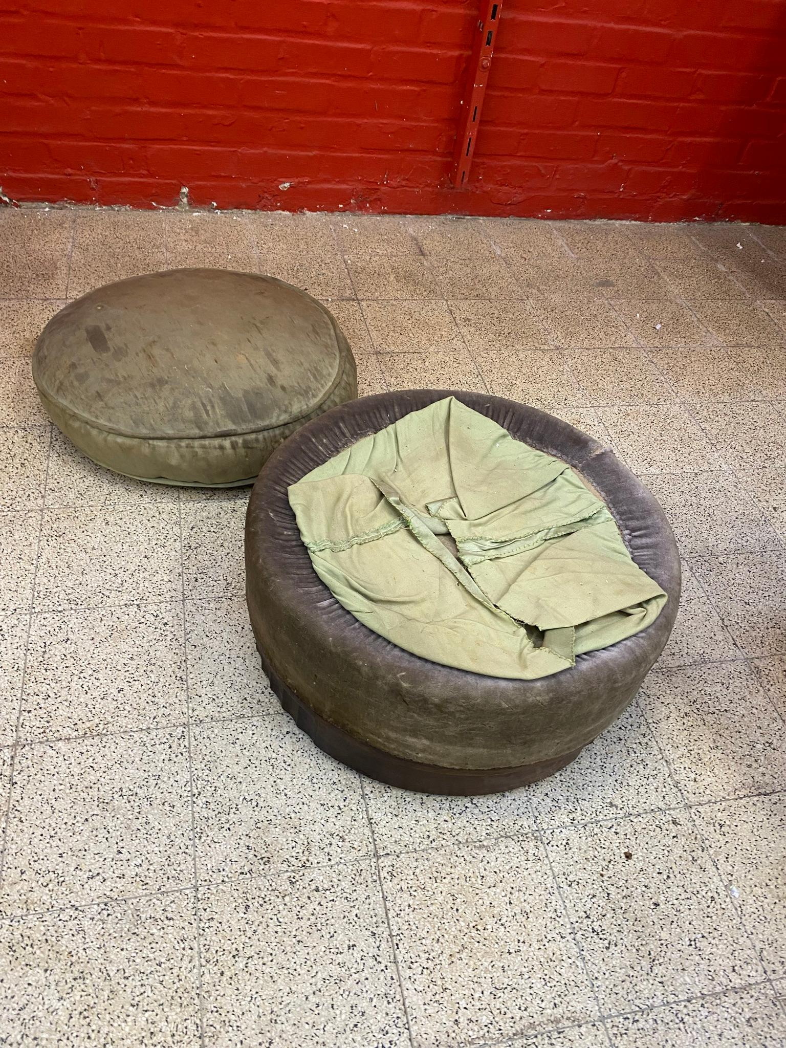 Art Deco walnut Stool circa 1930 in the Style of DIM For Sale 1