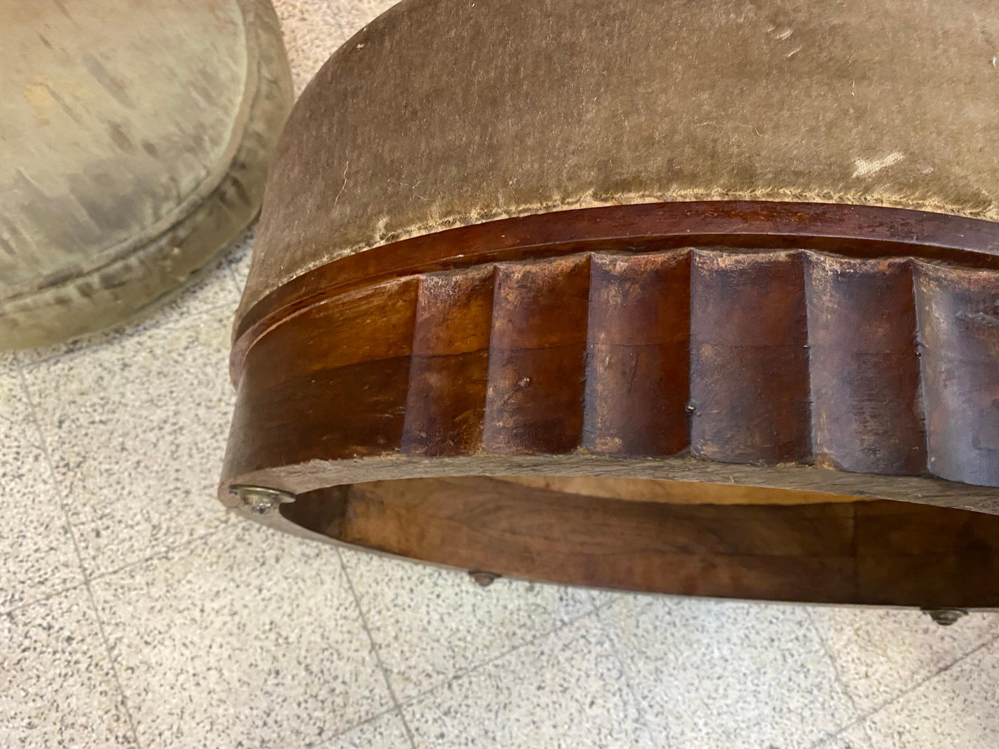Art Deco walnut Stool circa 1930 in the Style of DIM For Sale 3