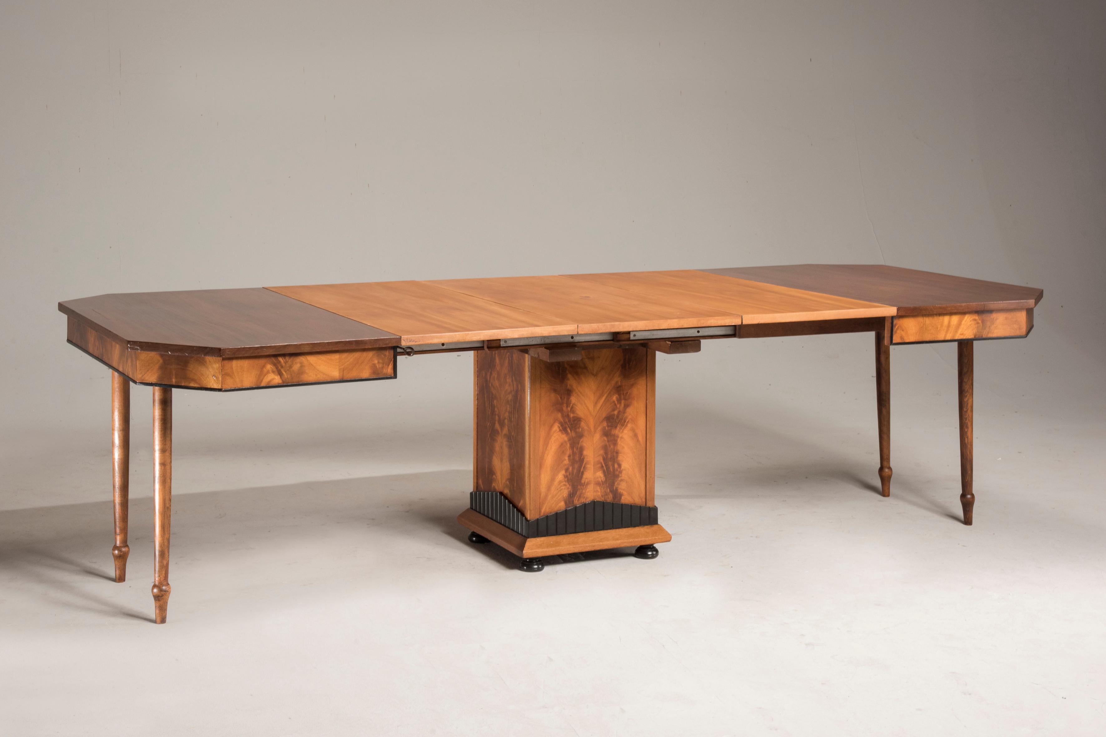 20th Century Art Deco Mahogany Wood Squared Extendable Table Up to 12 Seats For Sale
