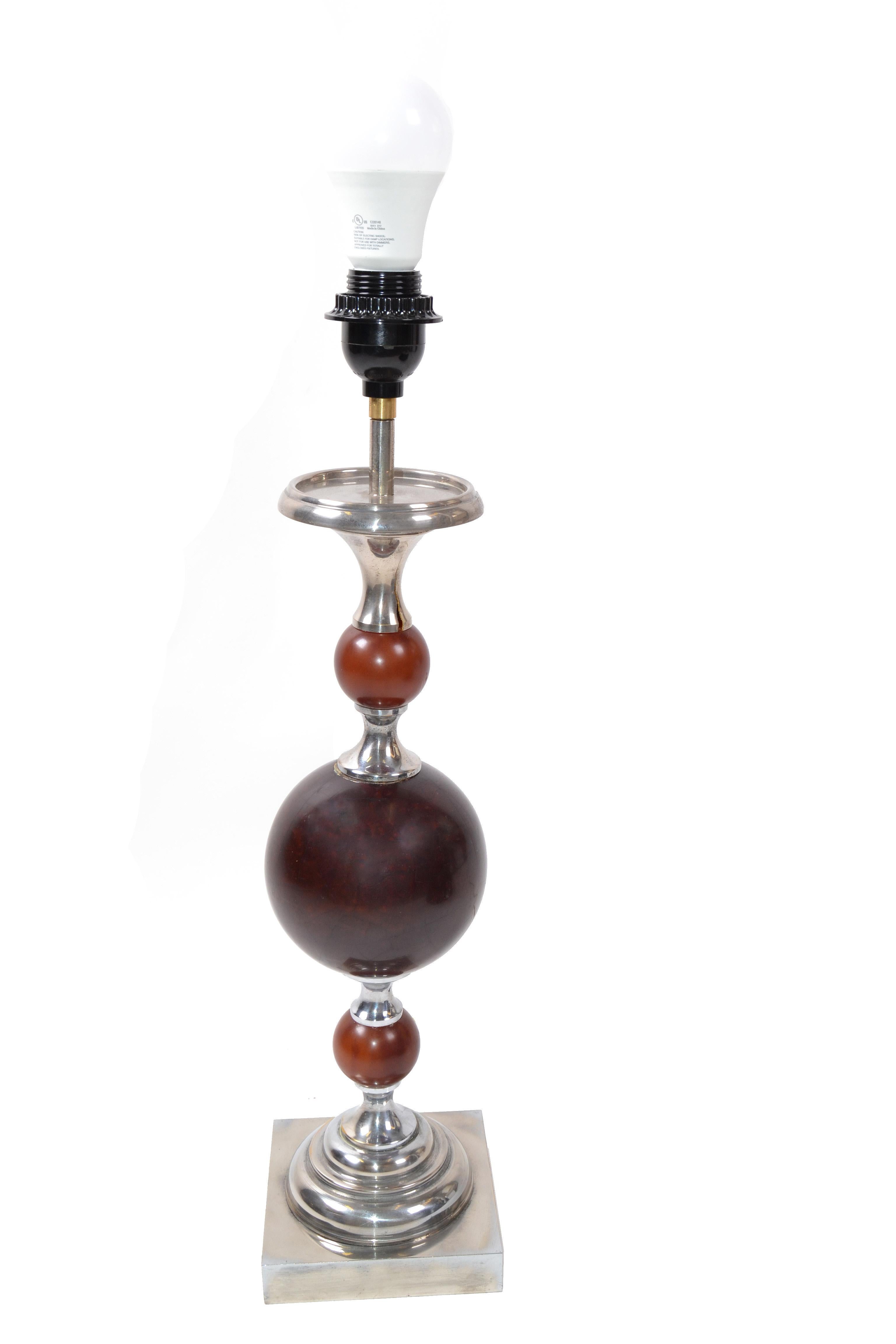Mid-20th Century Art Deco Maison Charles style French 3 Burgundy Spheres Nickel-Plated Table Lamp For Sale