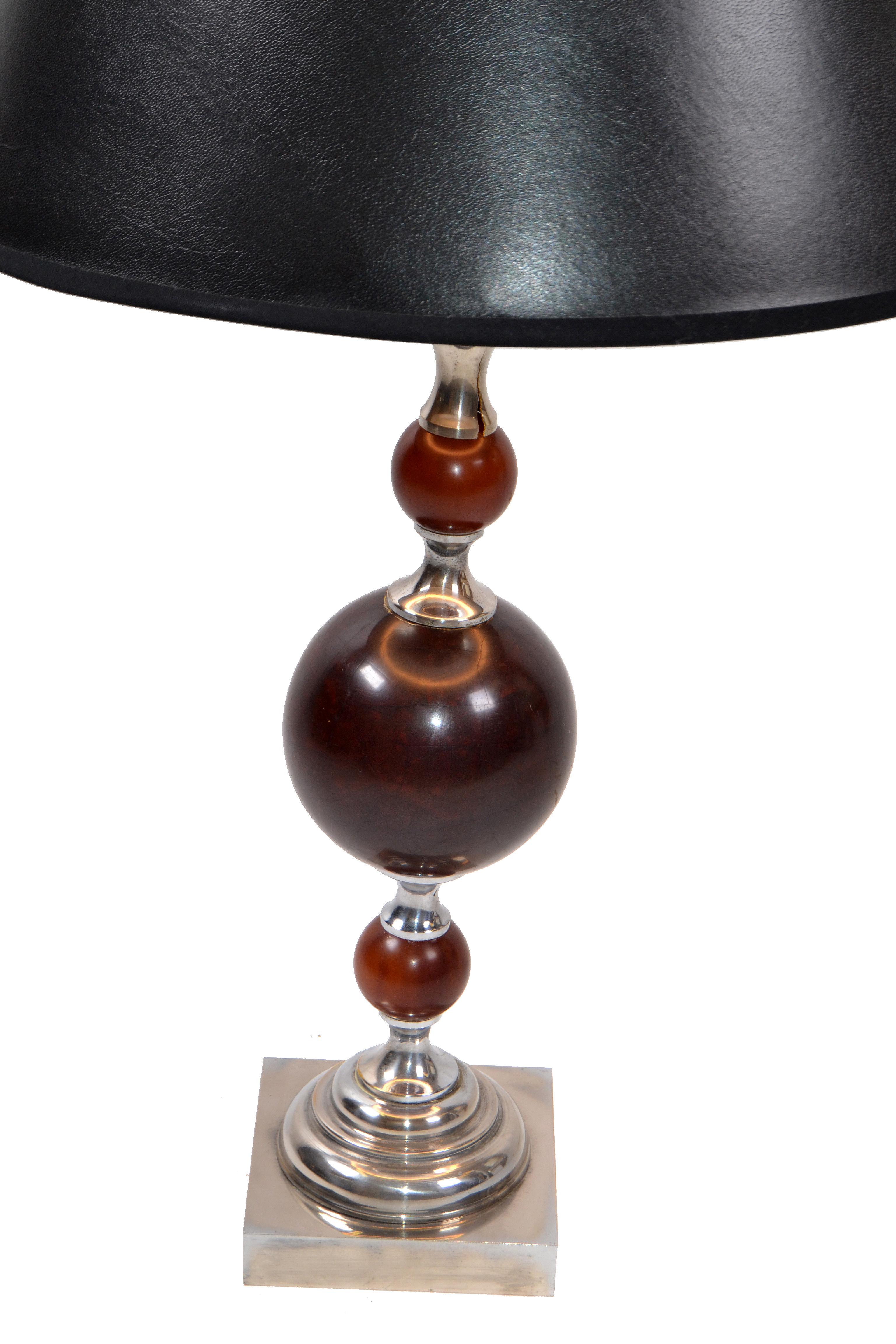 Art Deco Maison Charles style French 3 Burgundy Spheres Nickel-Plated Table Lamp For Sale 2