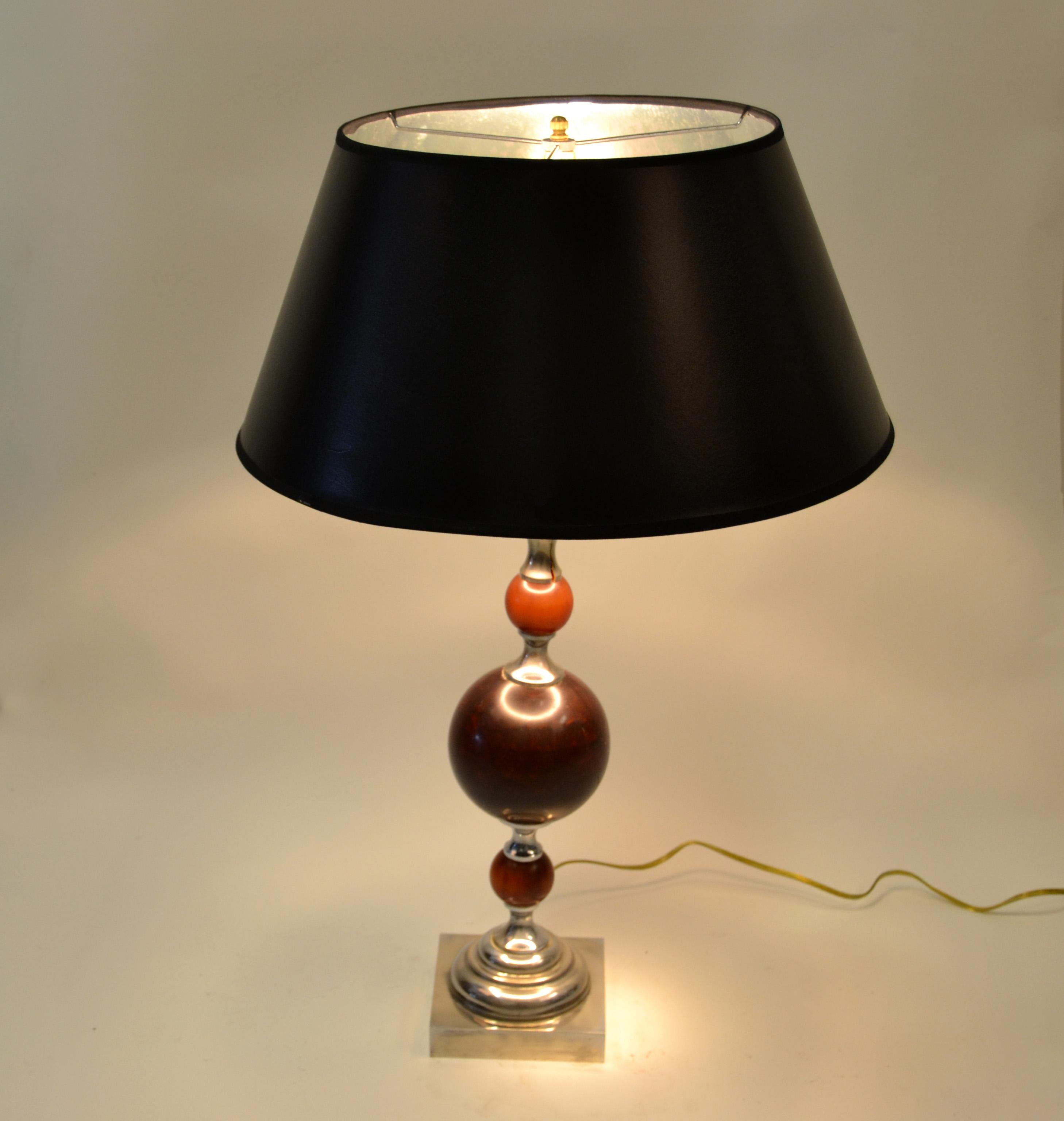 Art Deco Maison Charles style French 3 Burgundy Spheres Nickel-Plated Table Lamp For Sale 3