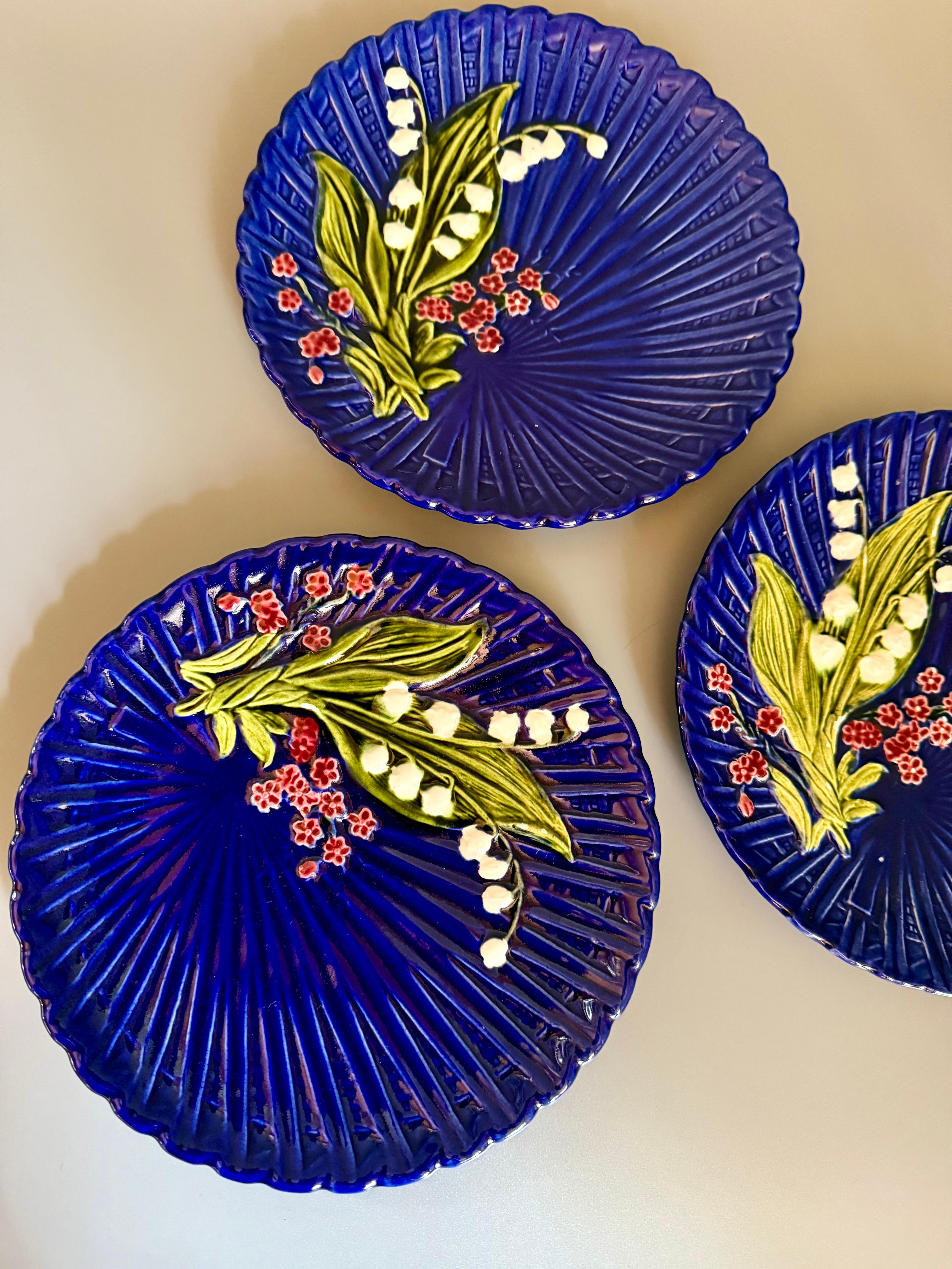 Art Déco Art Deco Schramberg Majolica 3 piatti Mughetto in vendita
