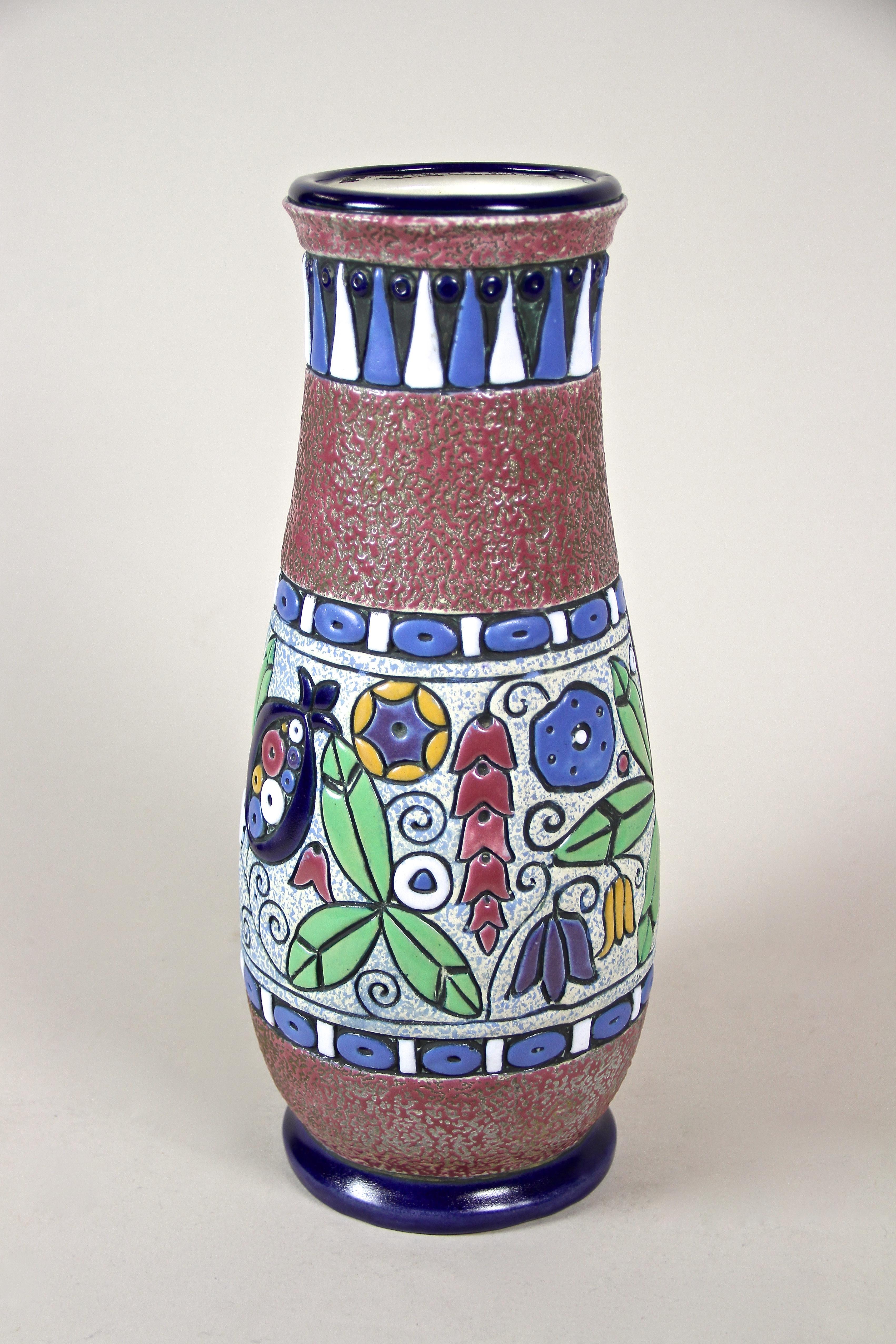 Art Deco Majolica Vase Enamel Painted by Amphora CZ, 20th Century, circa 1920 In Good Condition In Lichtenberg, AT