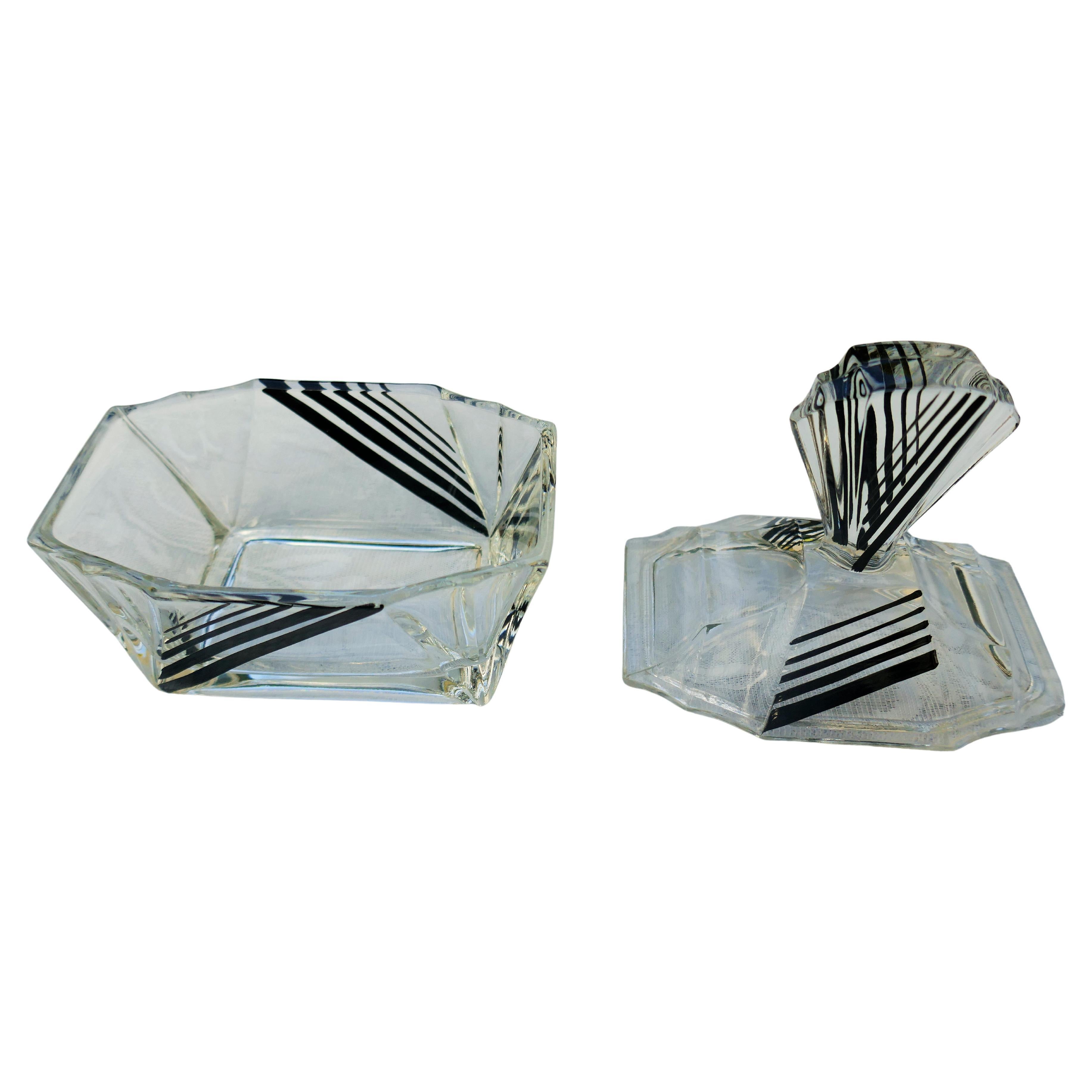 Art Deco makeup sets attributed to Karl Palda In Distressed Condition For Sale In Lugo, IT