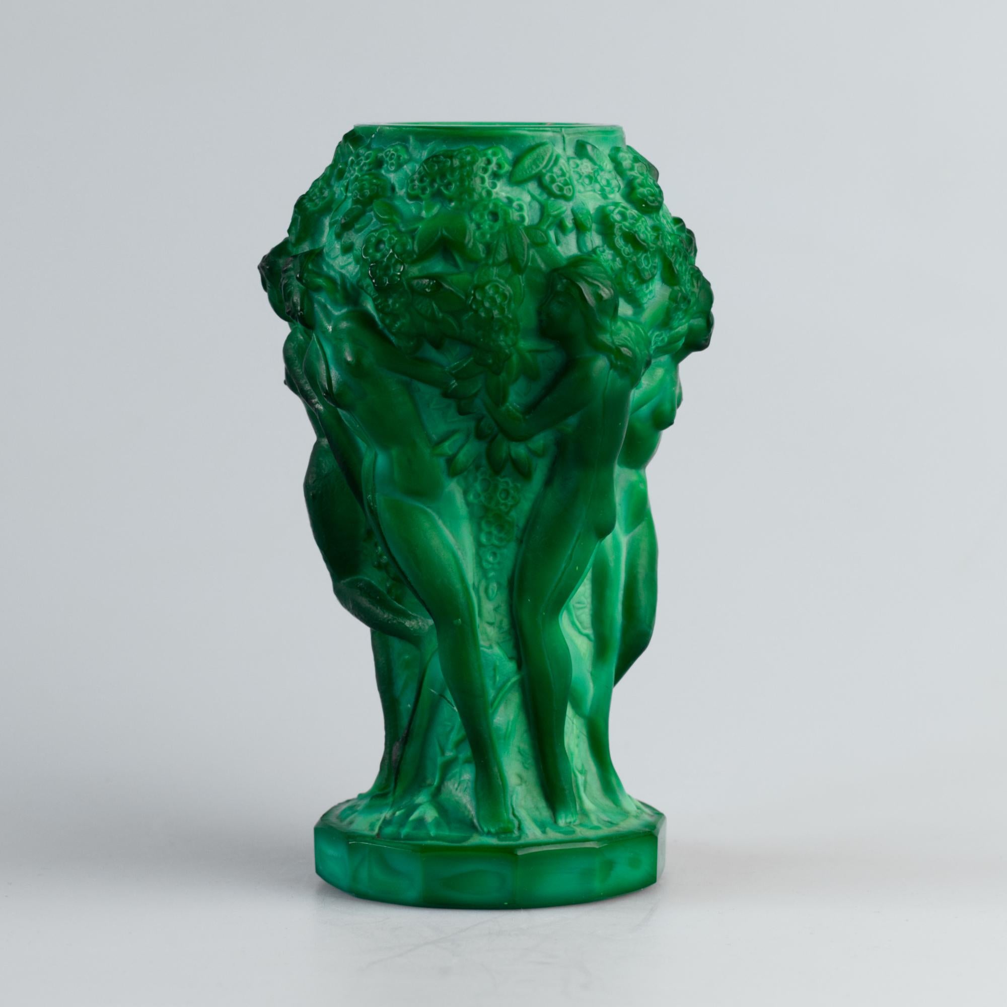 Art Deco Malachite Glass Vase by Curt Schlevogt, 1930s Art Decó en venta