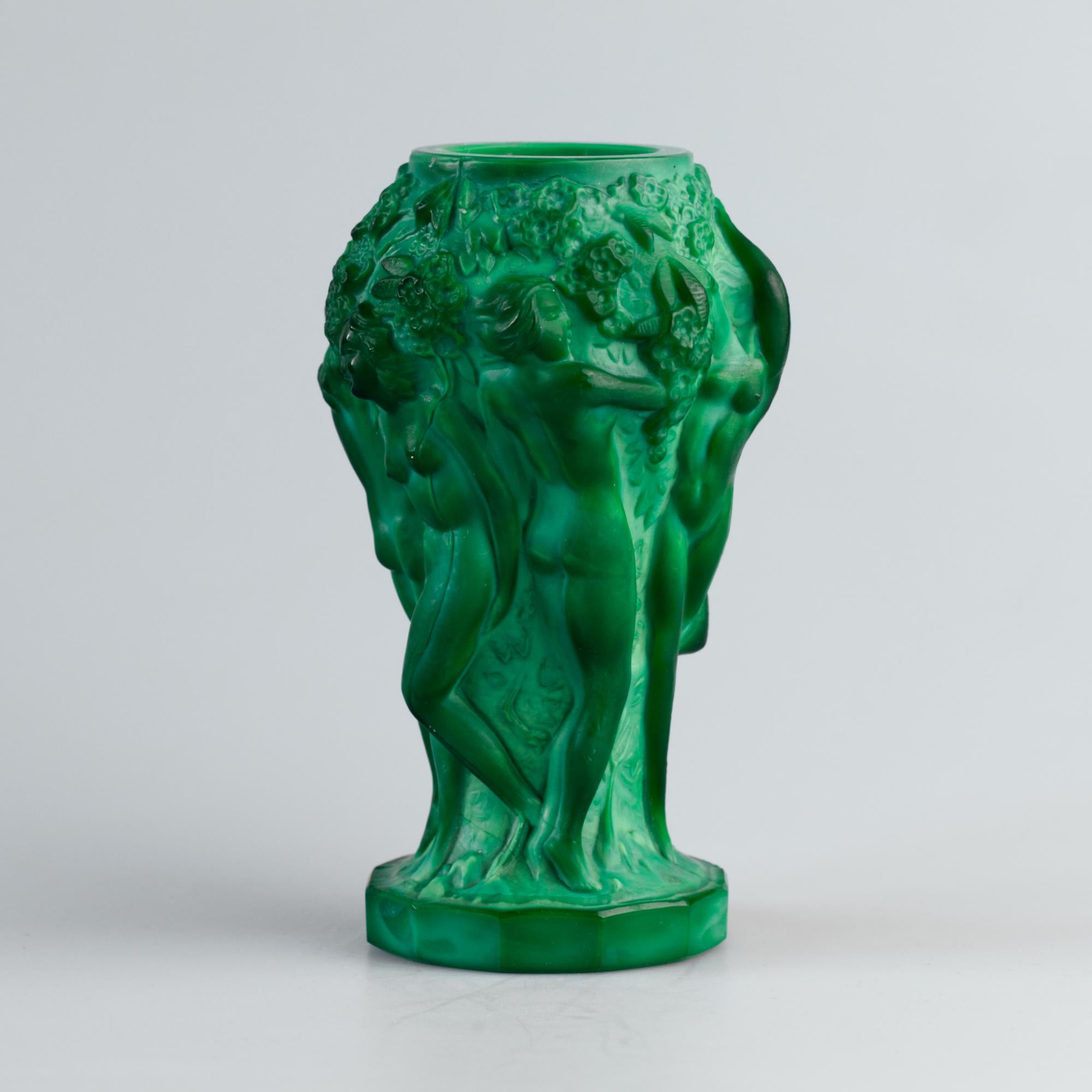 Art Deco Malachite Glass Vase by Curt Schlevogt, 1930s en Bueno estado para la venta en Lucenec, SK