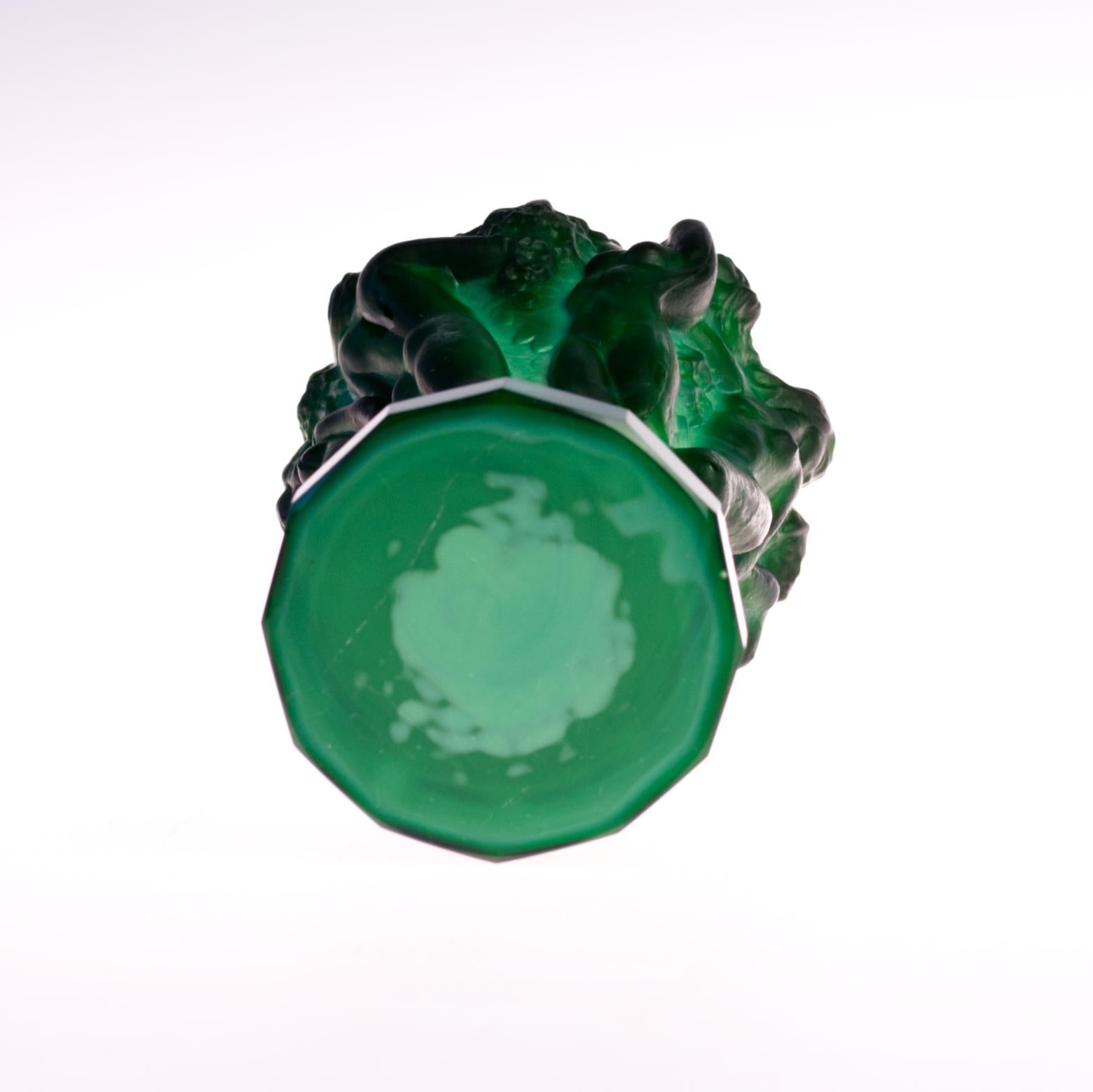 XX secolo Vaso in vetro malachite Art Deco di Curt Schlevogt, anni '30 in vendita