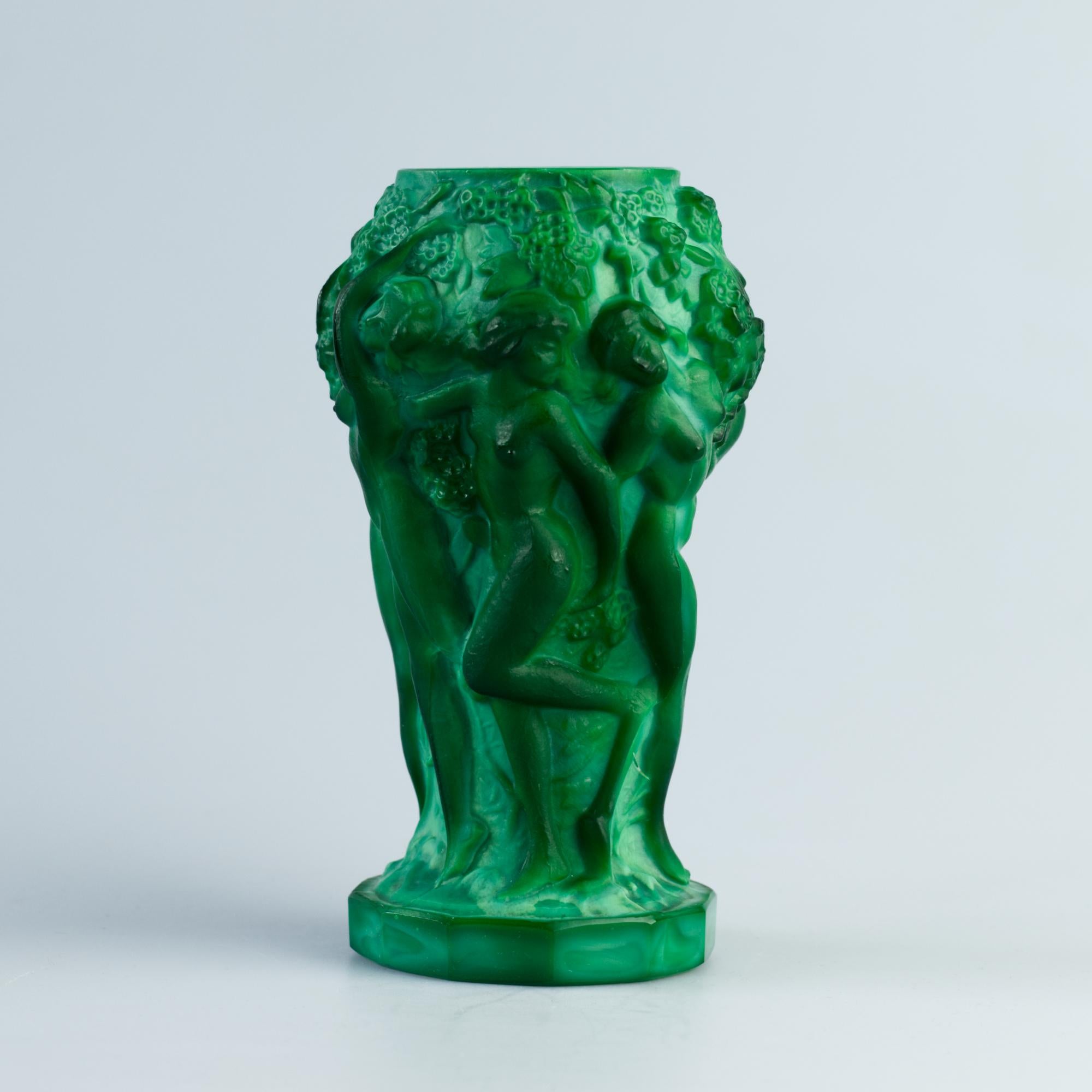Art Deco Malachite Glass Vase by Curt Schlevogt, 1930s Malaquita en venta