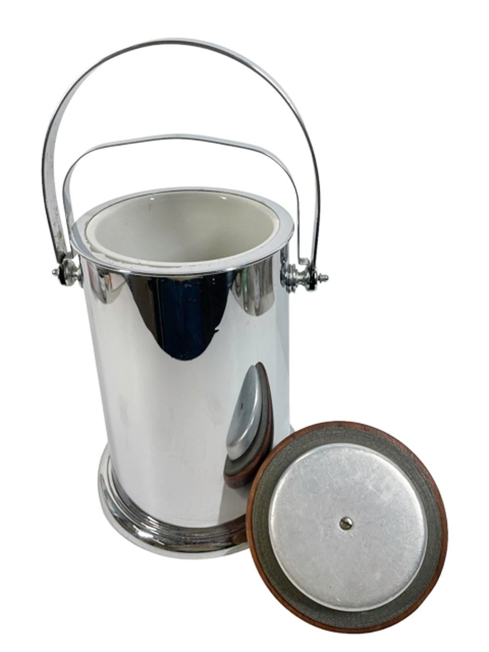 20th Century Art Deco Manning-Bowman Chrome Light-House Form Ice Bucket w/ Locking Walnut Lid For Sale