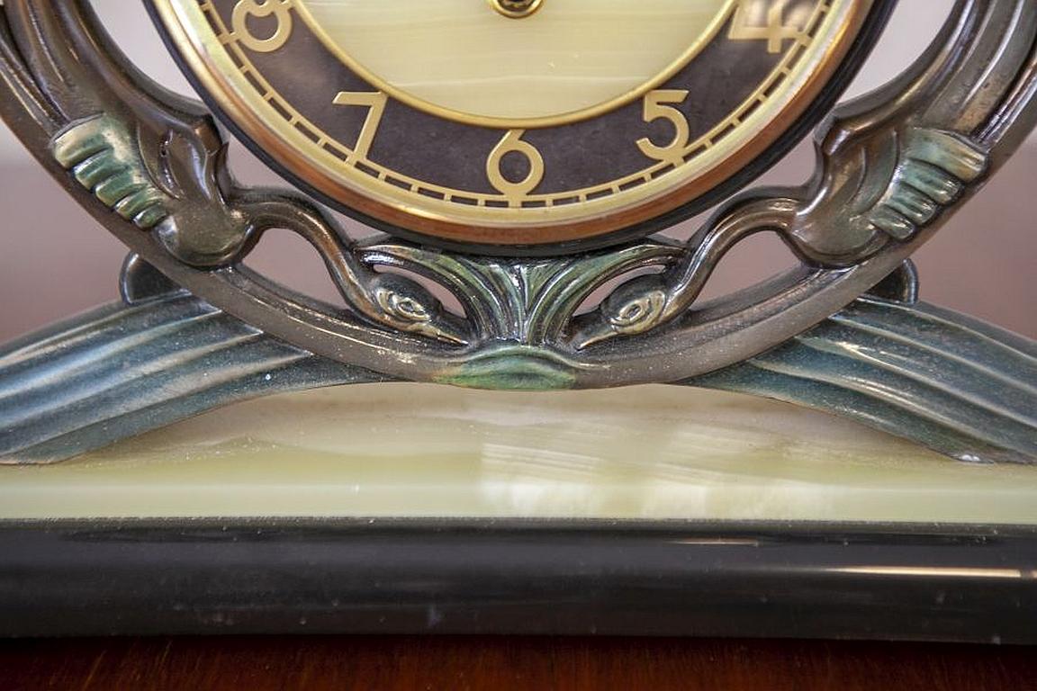 Art Deco Mantel Clock From the Early 20th Century 4