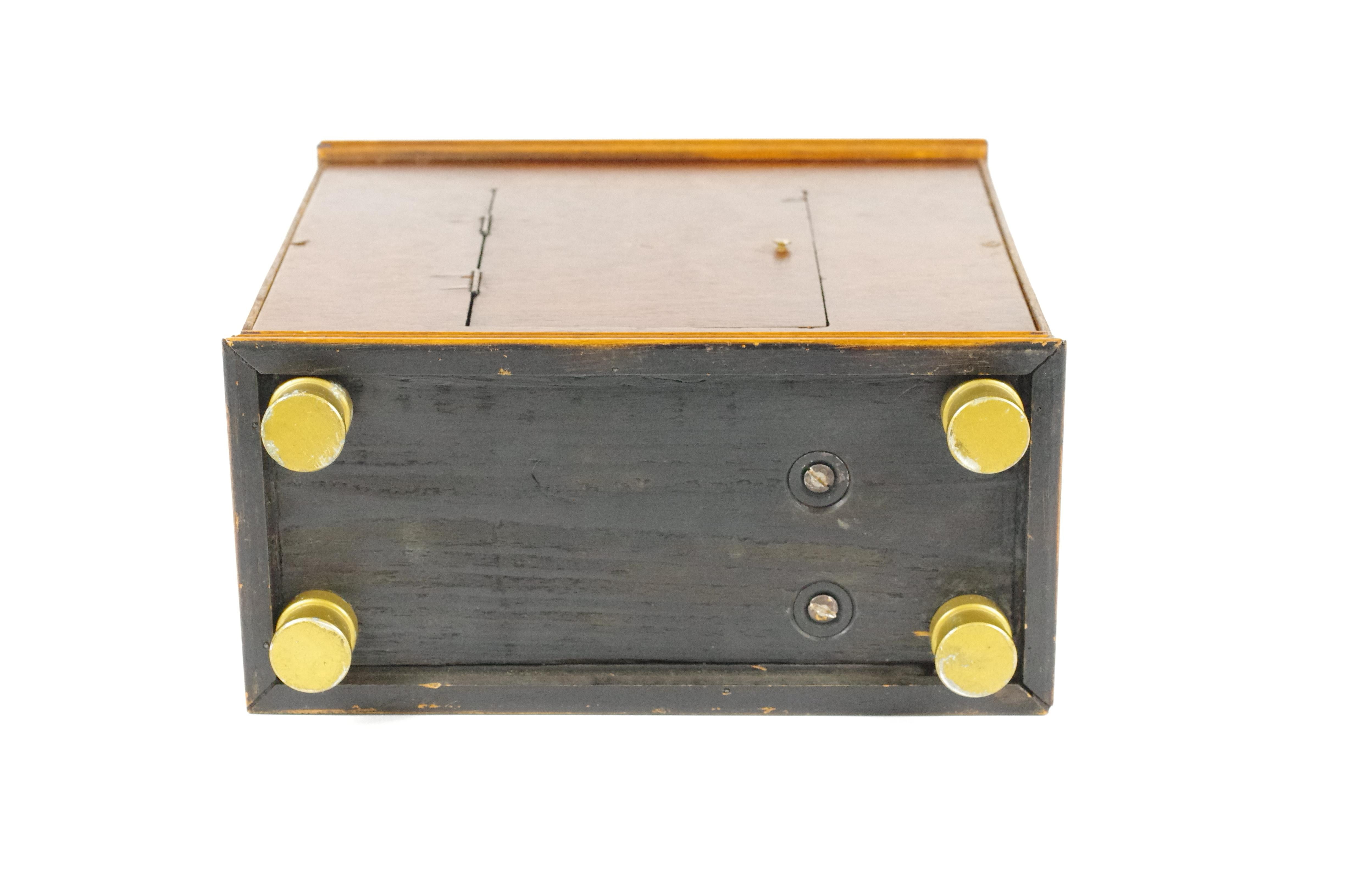Art Deco Kaminsimsuhr nicht funktionstüchtig (Holz) im Angebot