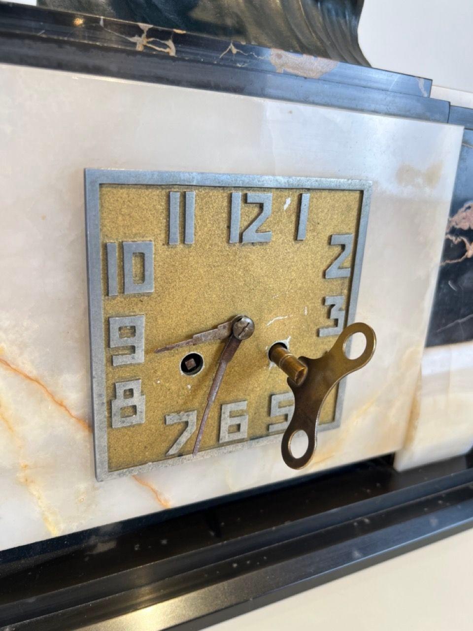Art Deco Mantel Clock with Bird Sculpture, Marble, France circa 1930 For Sale 7