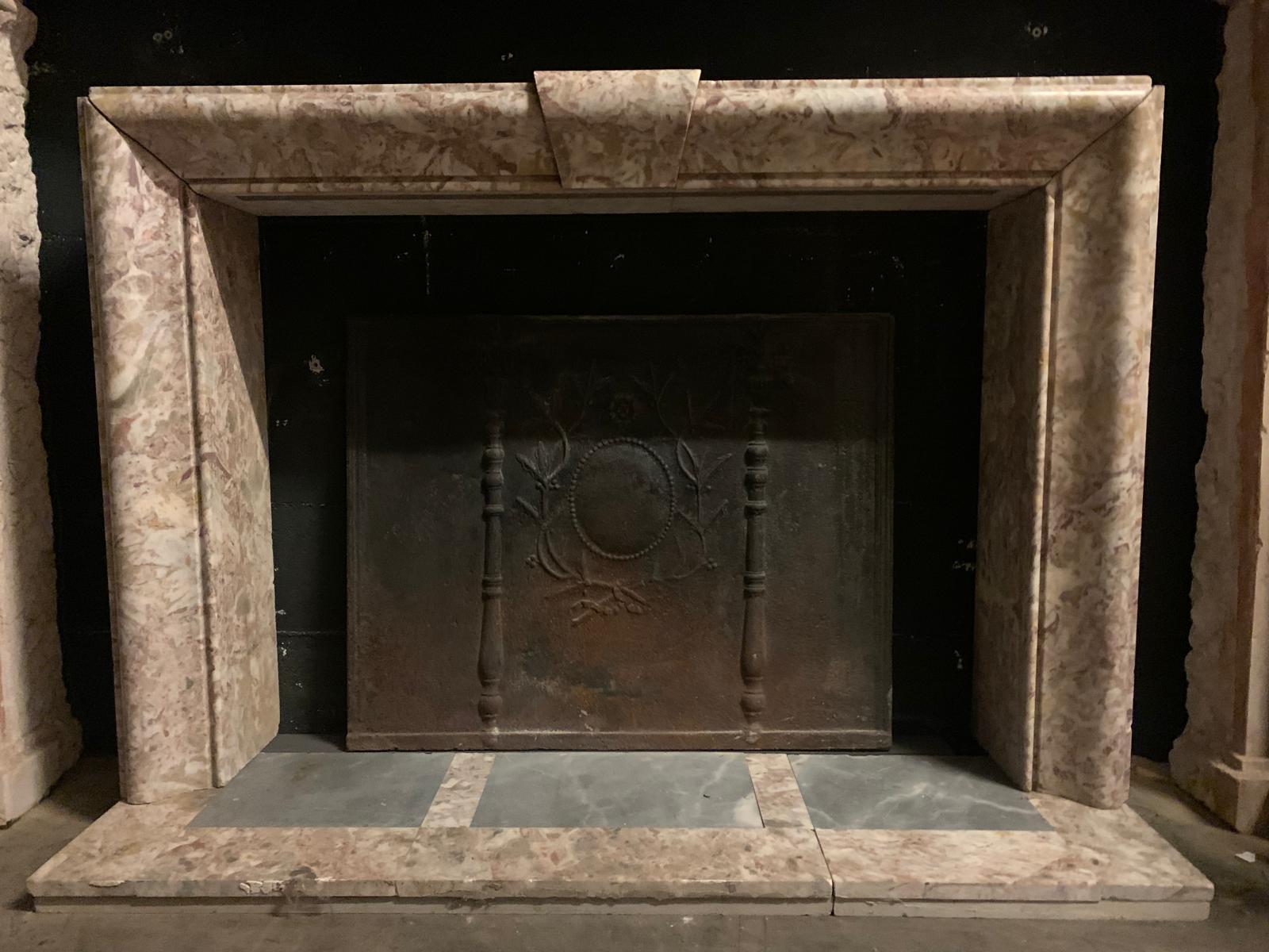 Art Deco mantle fireplace in Peach blossom marble, Italy For Sale 1