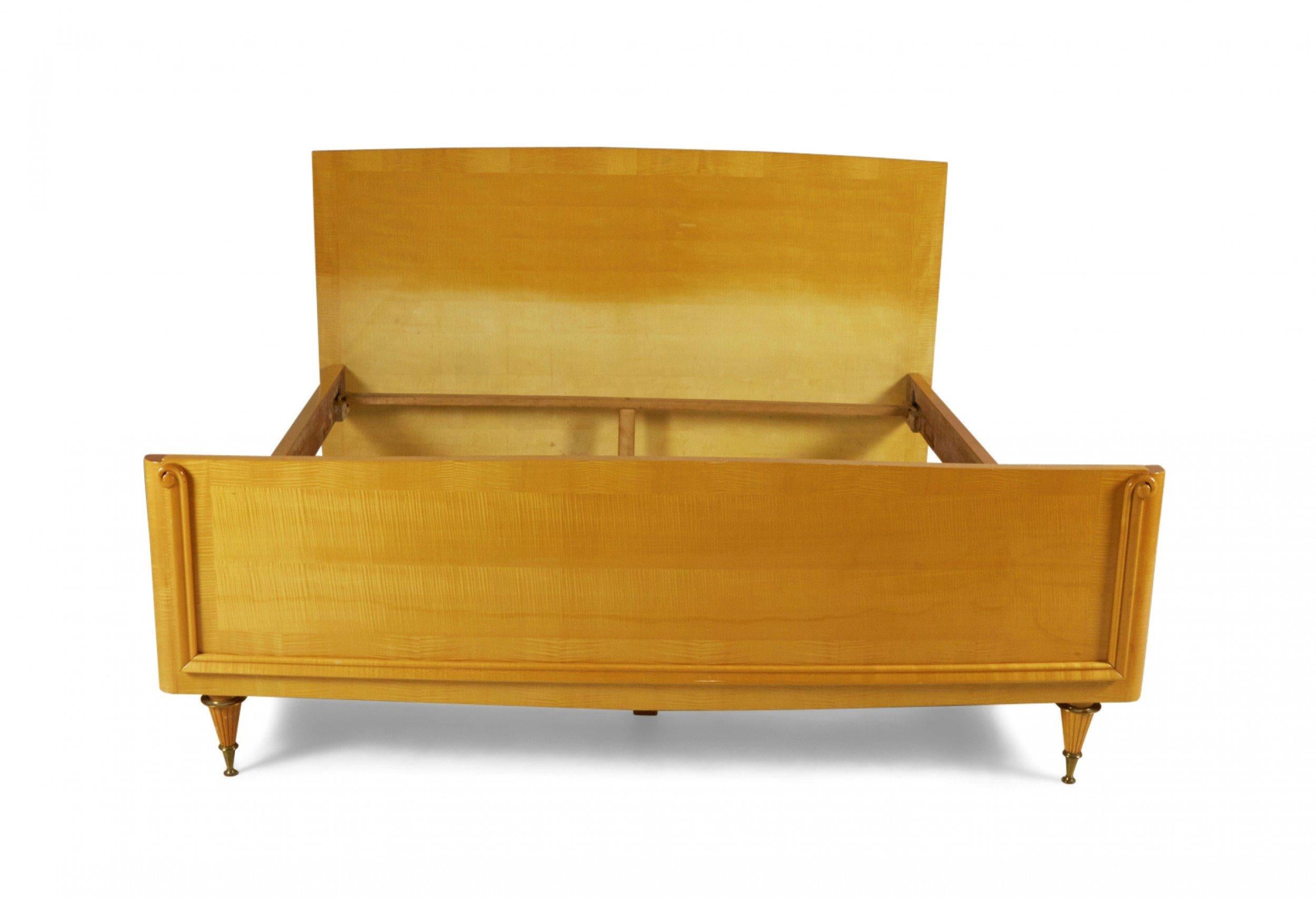 French Art Deco maple queen-size bed with tapered, fluted legs ending in bronze sabots and scroll detail trim on footboard (includes headboard, footboard, and rails).
