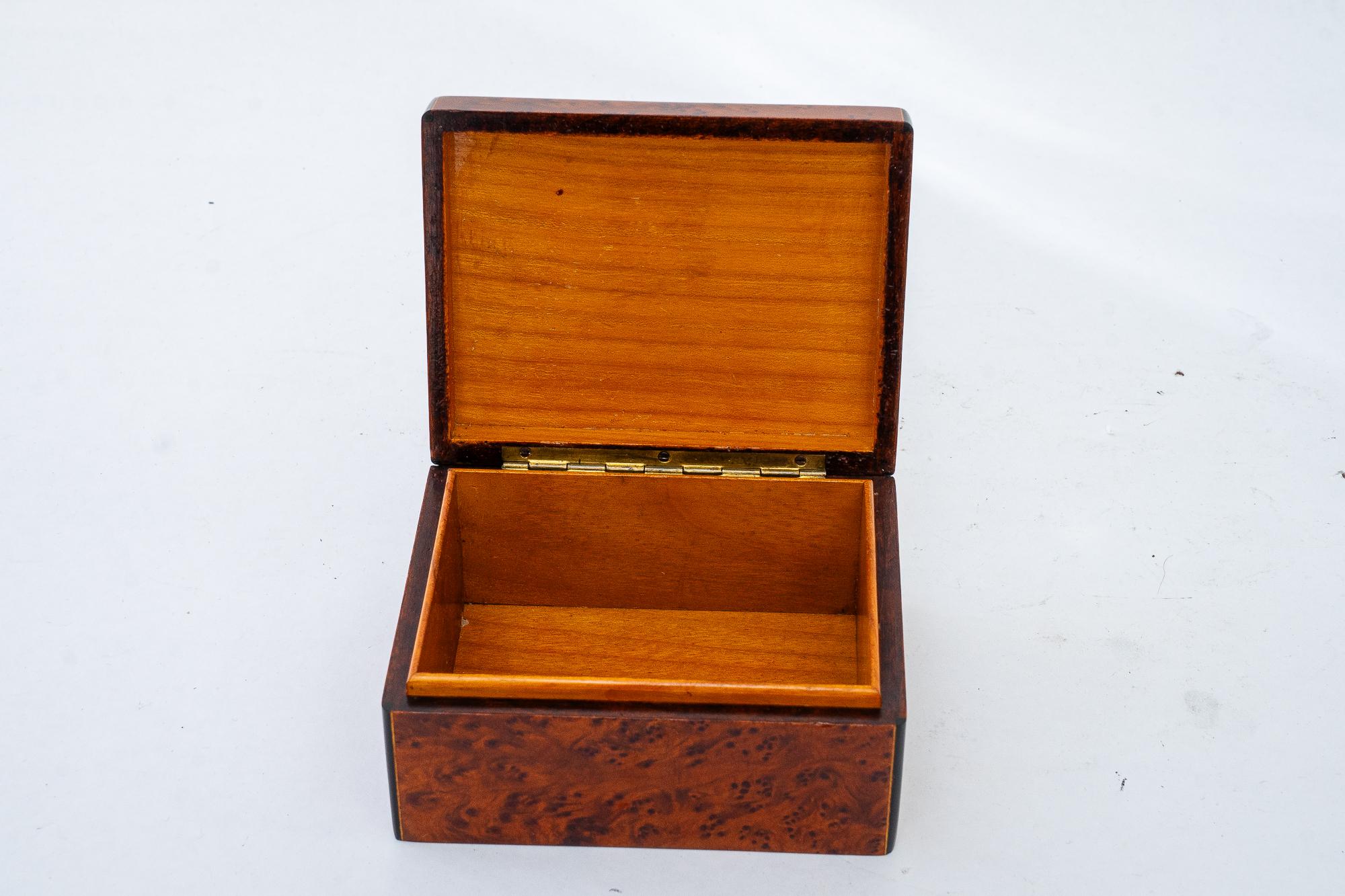 Art Deco Ahorn-Schmuckkästchen wien um 1920er Jahre im Angebot 3