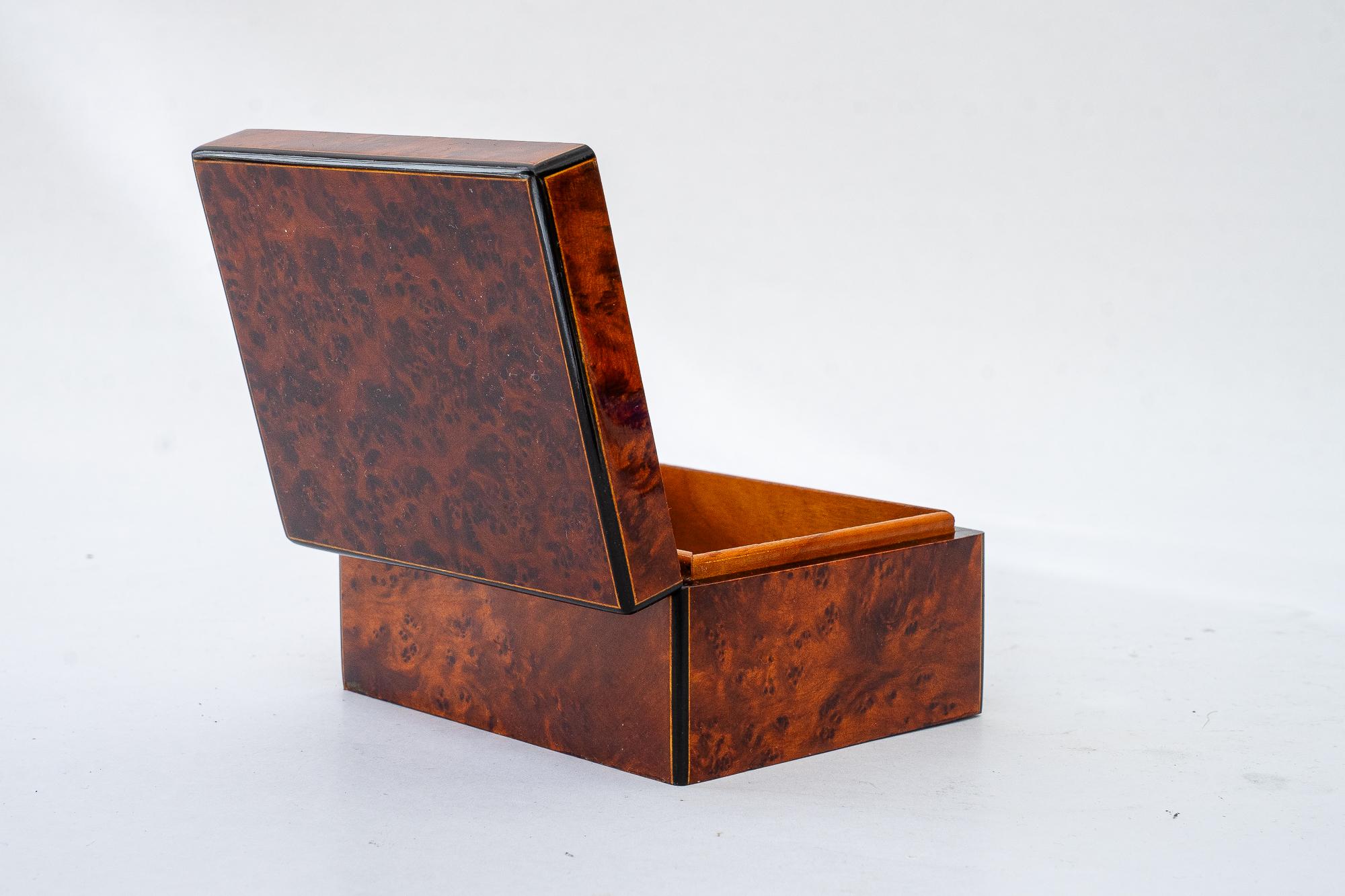 Art Deco Ahorn-Schmuckkästchen wien um 1920er Jahre (Holz) im Angebot