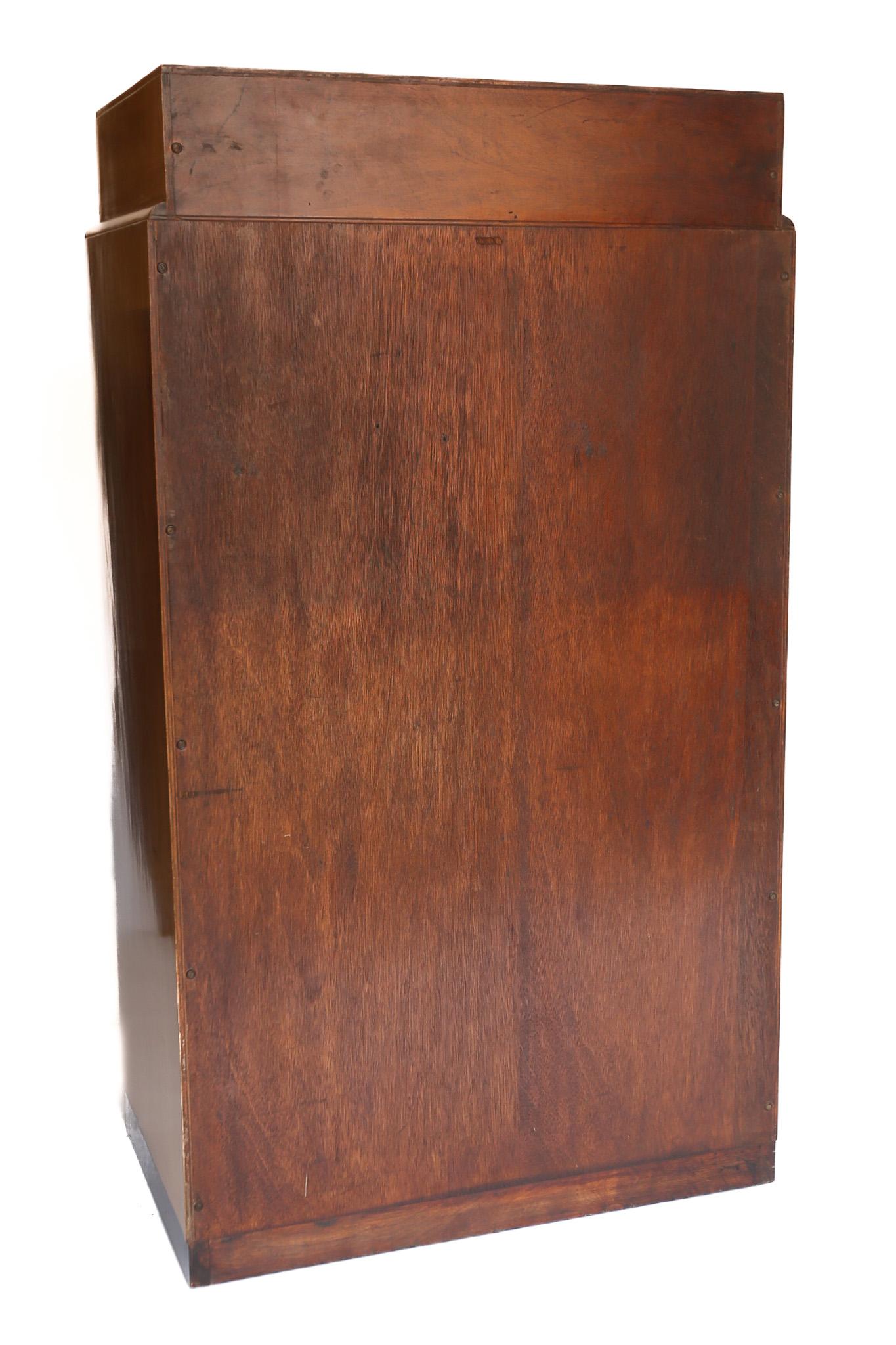 Tallboy Art Decó de arce circa 1930s Británico en venta