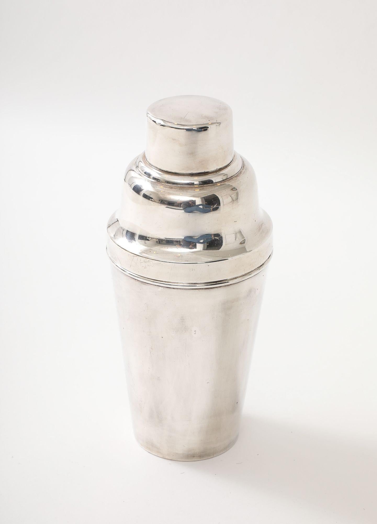 Art Deco Mappin and Webb Large 2 Pint Cocktail Shaker In Good Condition For Sale In New York, NY