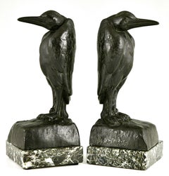 Fermalibri Art Deco in marabù di Georges Van De Voorde con marchio della fonderia 1925