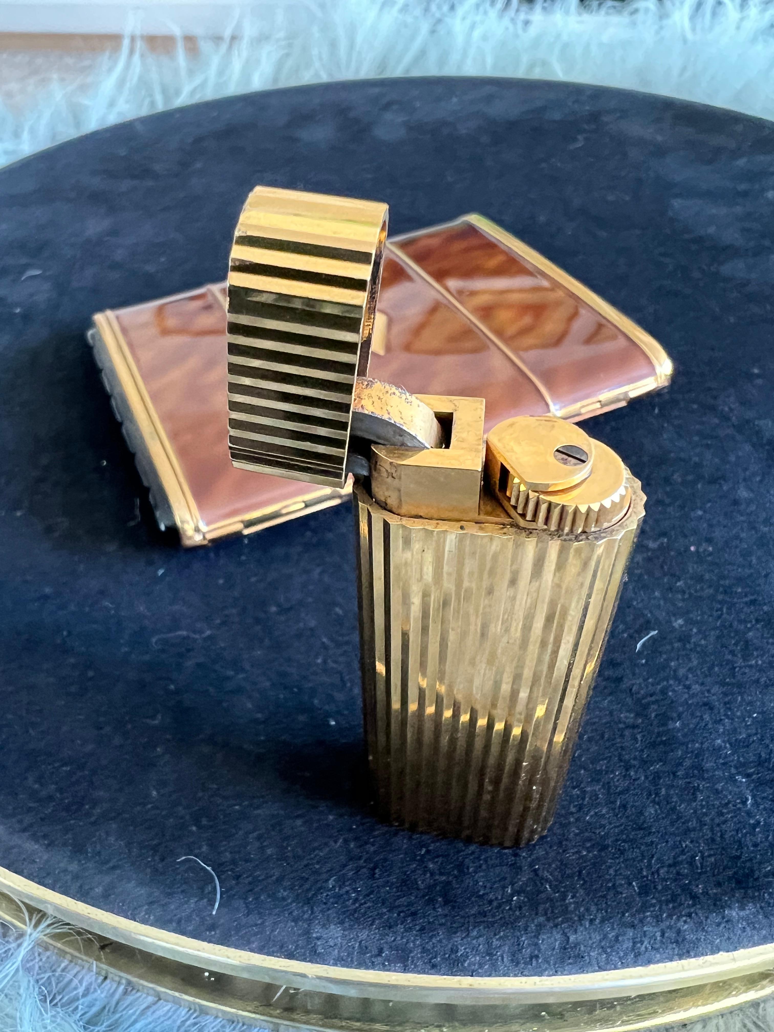 Art Deco Marathon Cigarette Case and Cartier Lighter Gift Set In Excellent Condition In New York, NY