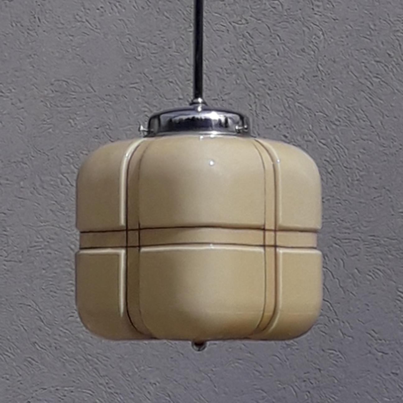 Art Deco Cream Glass Cube Pendant Light, 1930s (Beschichtet) im Angebot