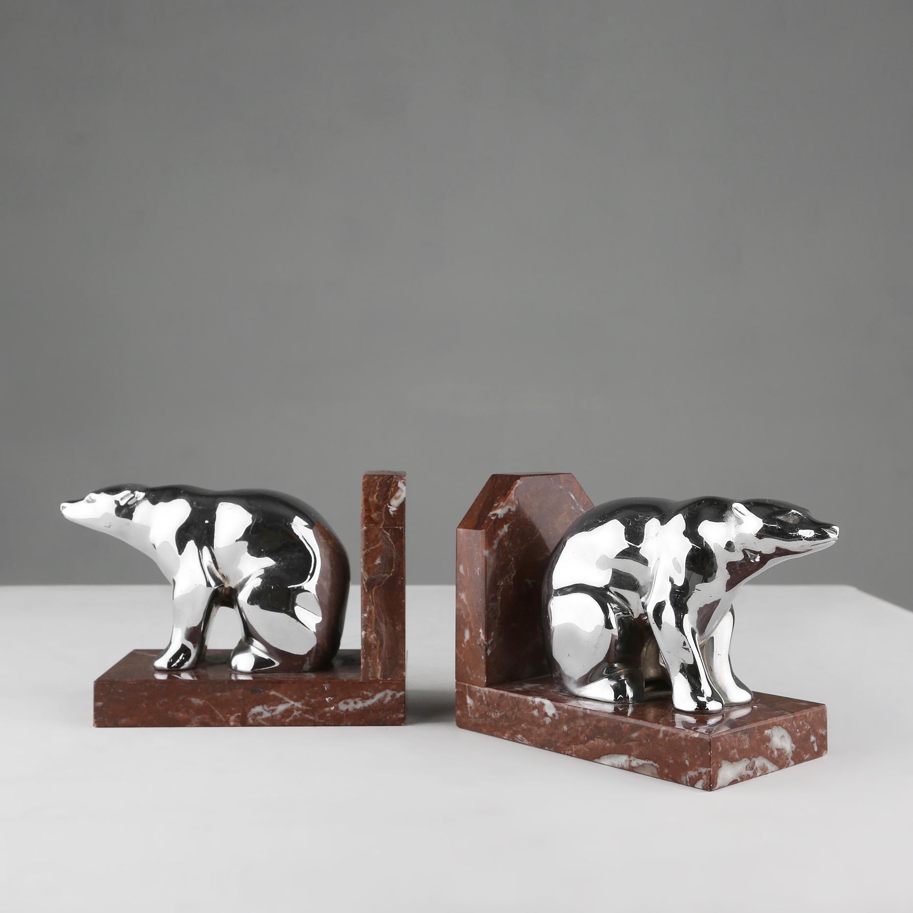 Art Deco marble and metal bear bookends 1930 In Good Condition For Sale In Meulebeke, BE