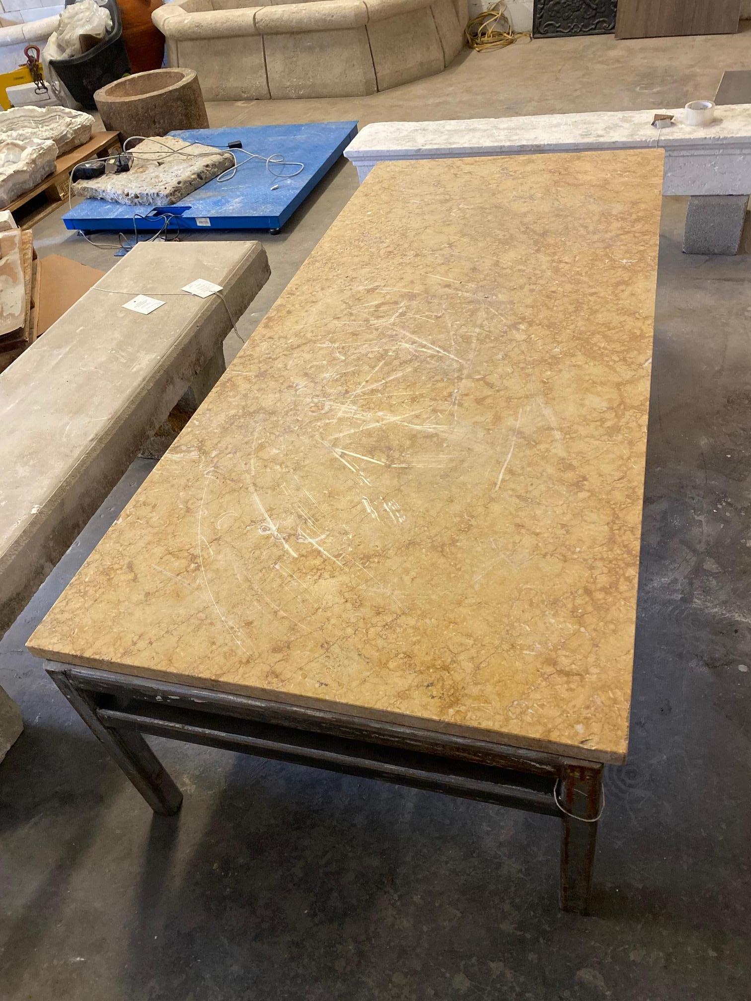 Table Basse Art Déco en Marbre et Acier en vente 1