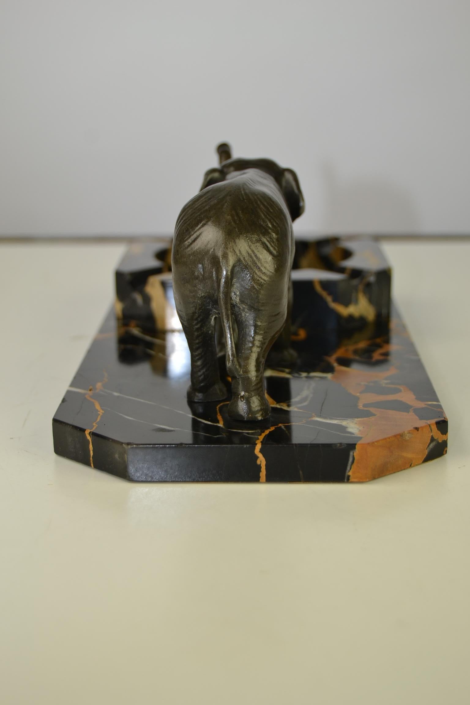 Art Deco Marble Ashtray with Elephant Figurine on Italian Marble Base 8