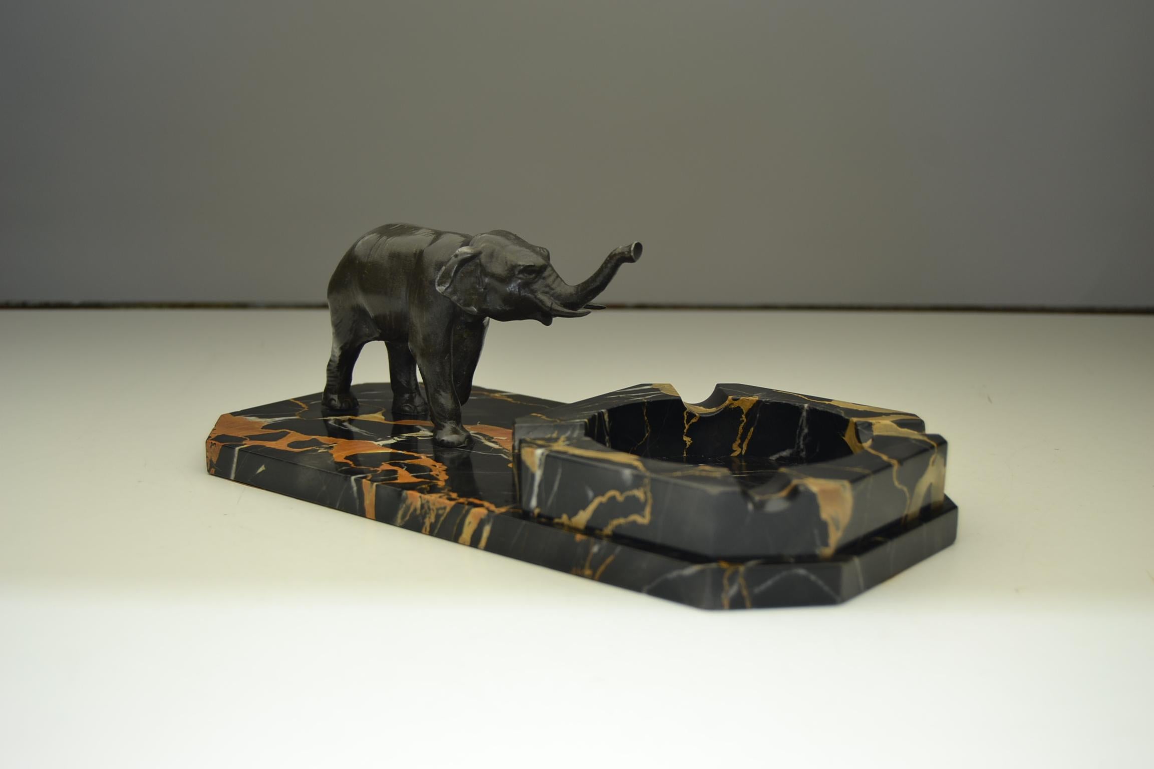 Art Deco Marble Ashtray with Elephant Figurine on Italian Marble Base 14