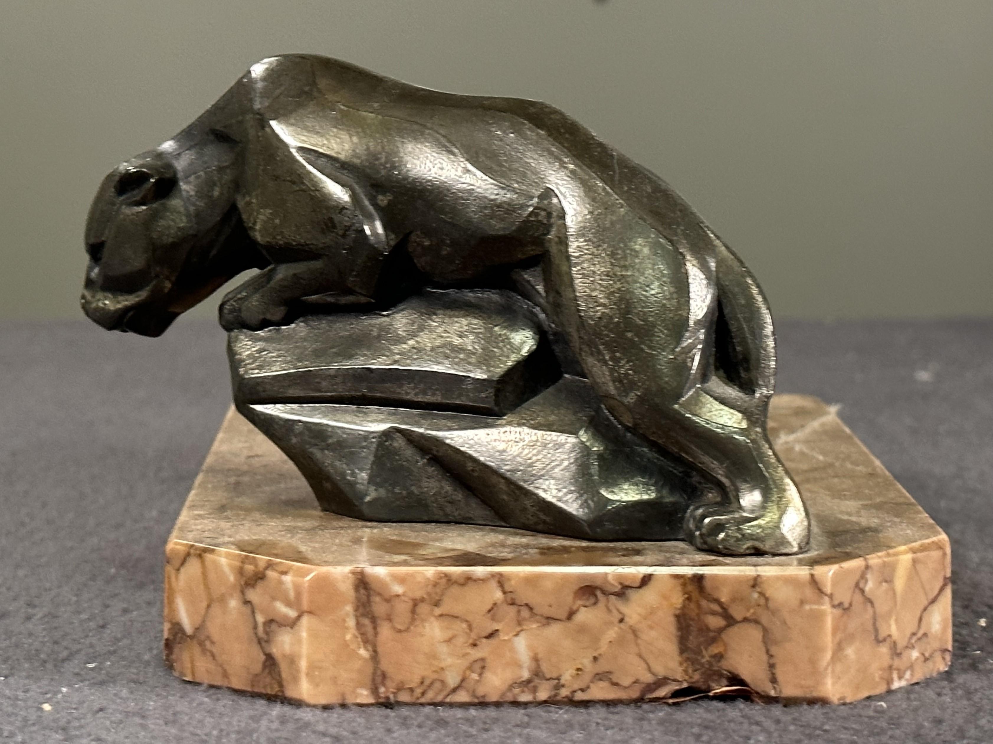 Art Deco Marble Ashtray with Panther Sculpture, France 1935 For Sale 3