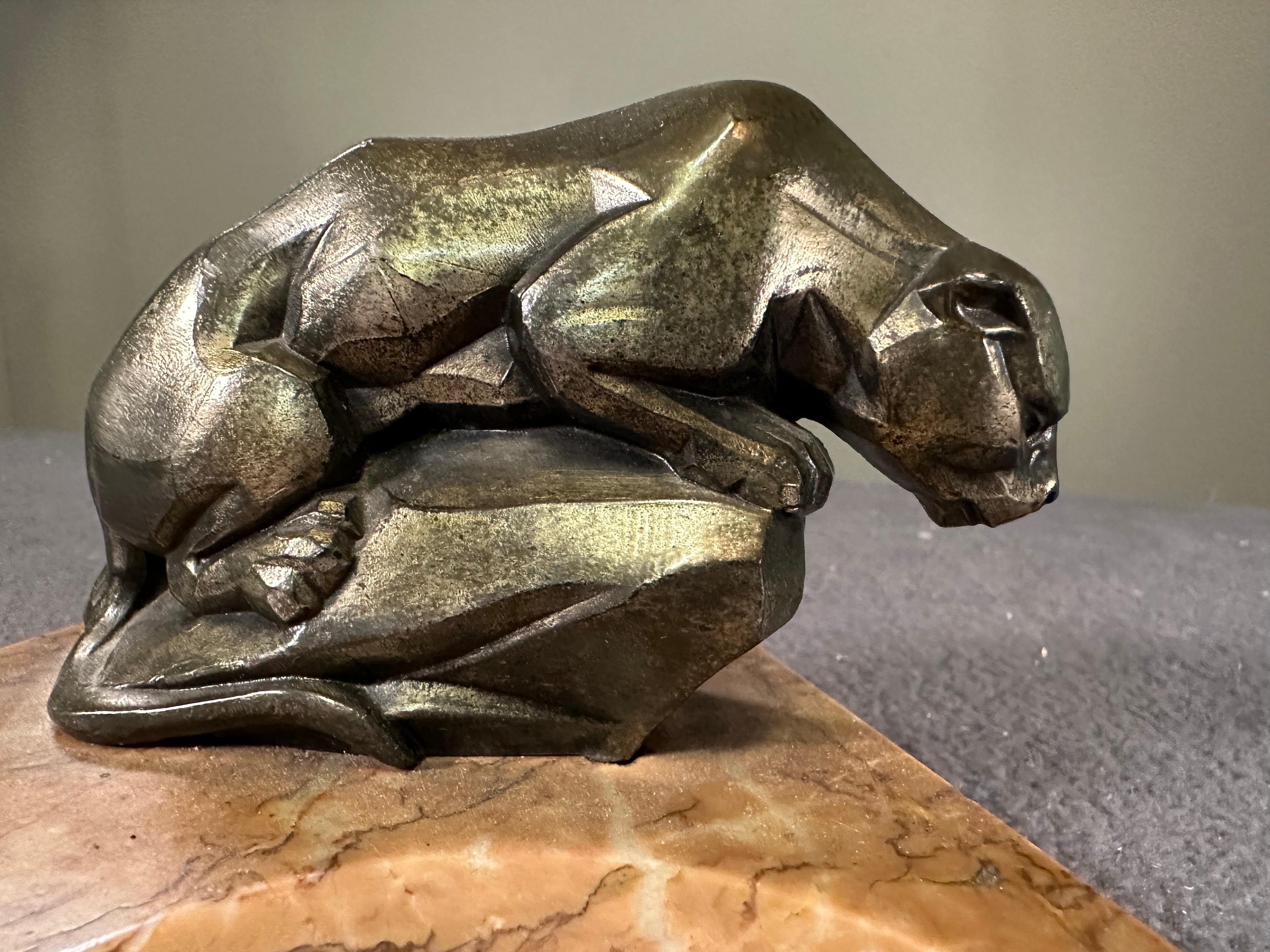 Aschenbecher aus Marmor im Art déco-Stil mit Panther-Skulptur, Frankreich 1935 im Angebot 9