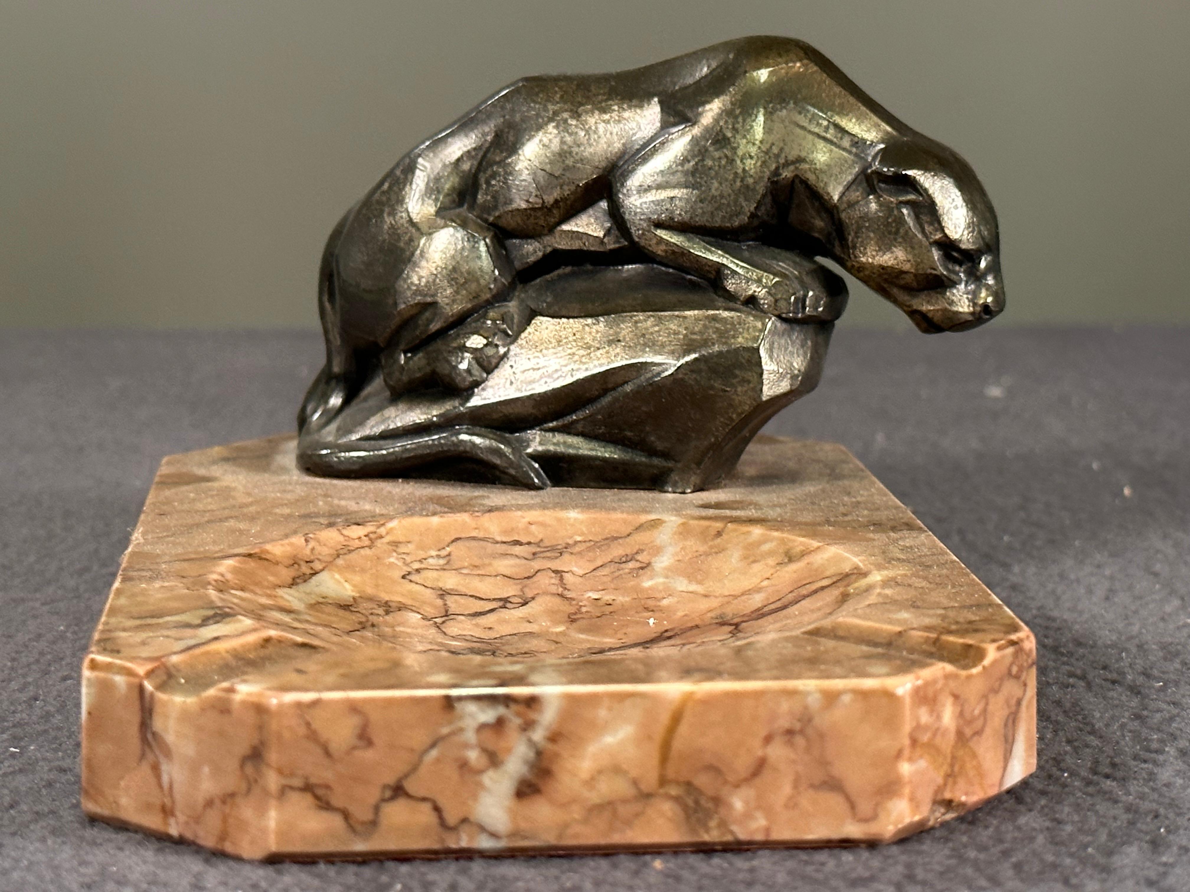 Art Deco Marble Ashtray with Panther Sculpture, France 1935 For Sale 10