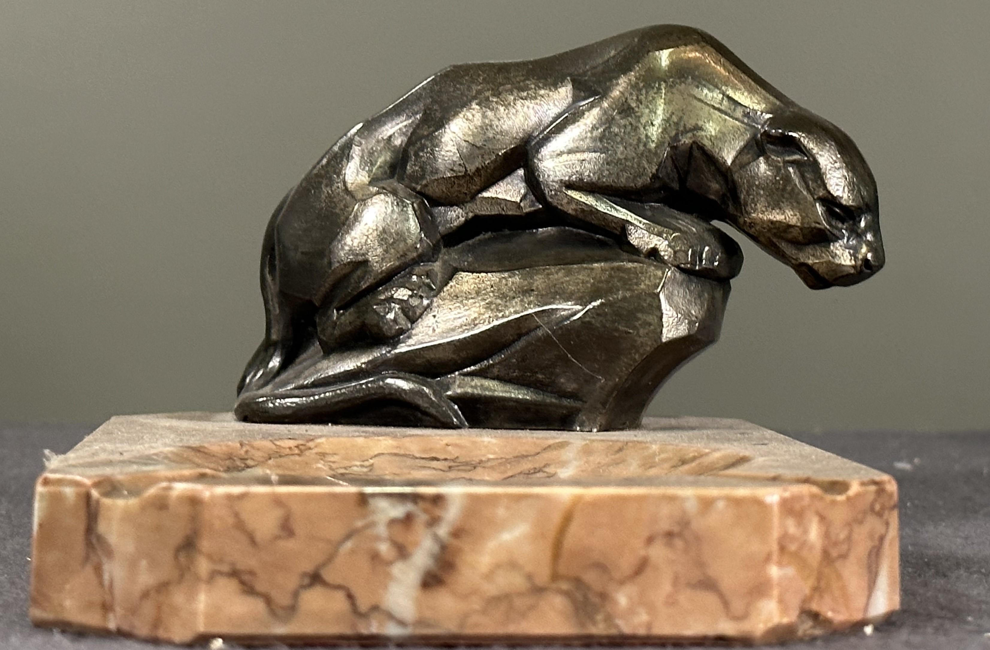 Art Deco Marble Ashtray with Panther Sculpture, France 1935 In Good Condition For Sale In Saarbruecken, DE
