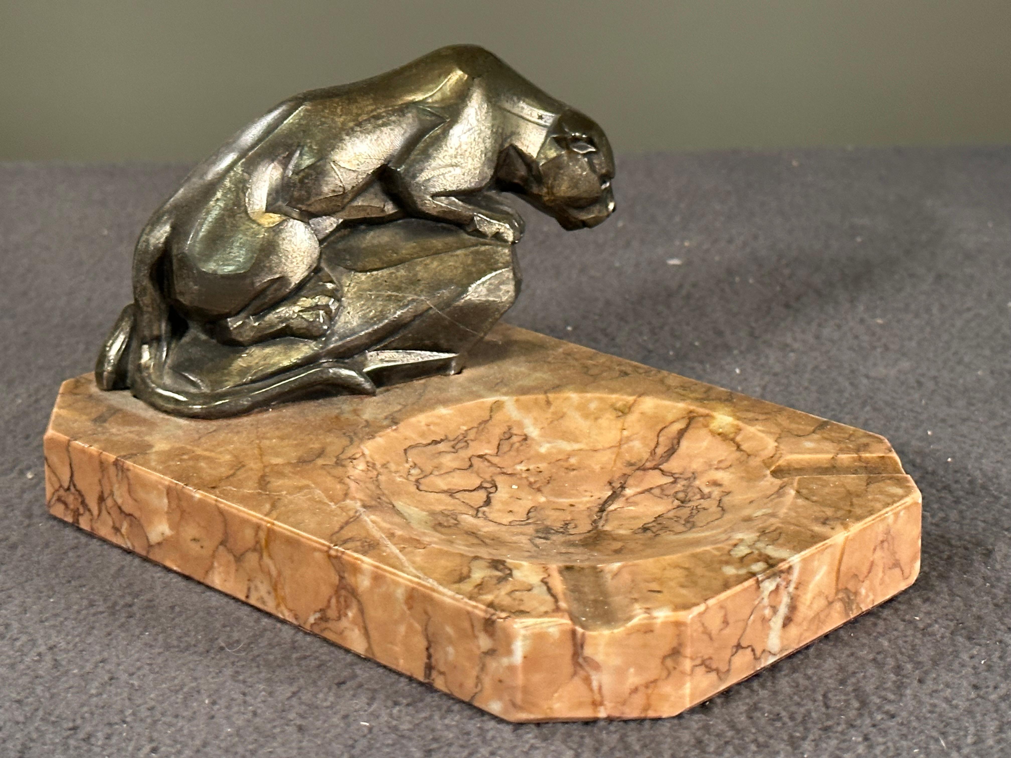 Art Deco Marble Ashtray with Panther Sculpture, France 1935 For Sale 1