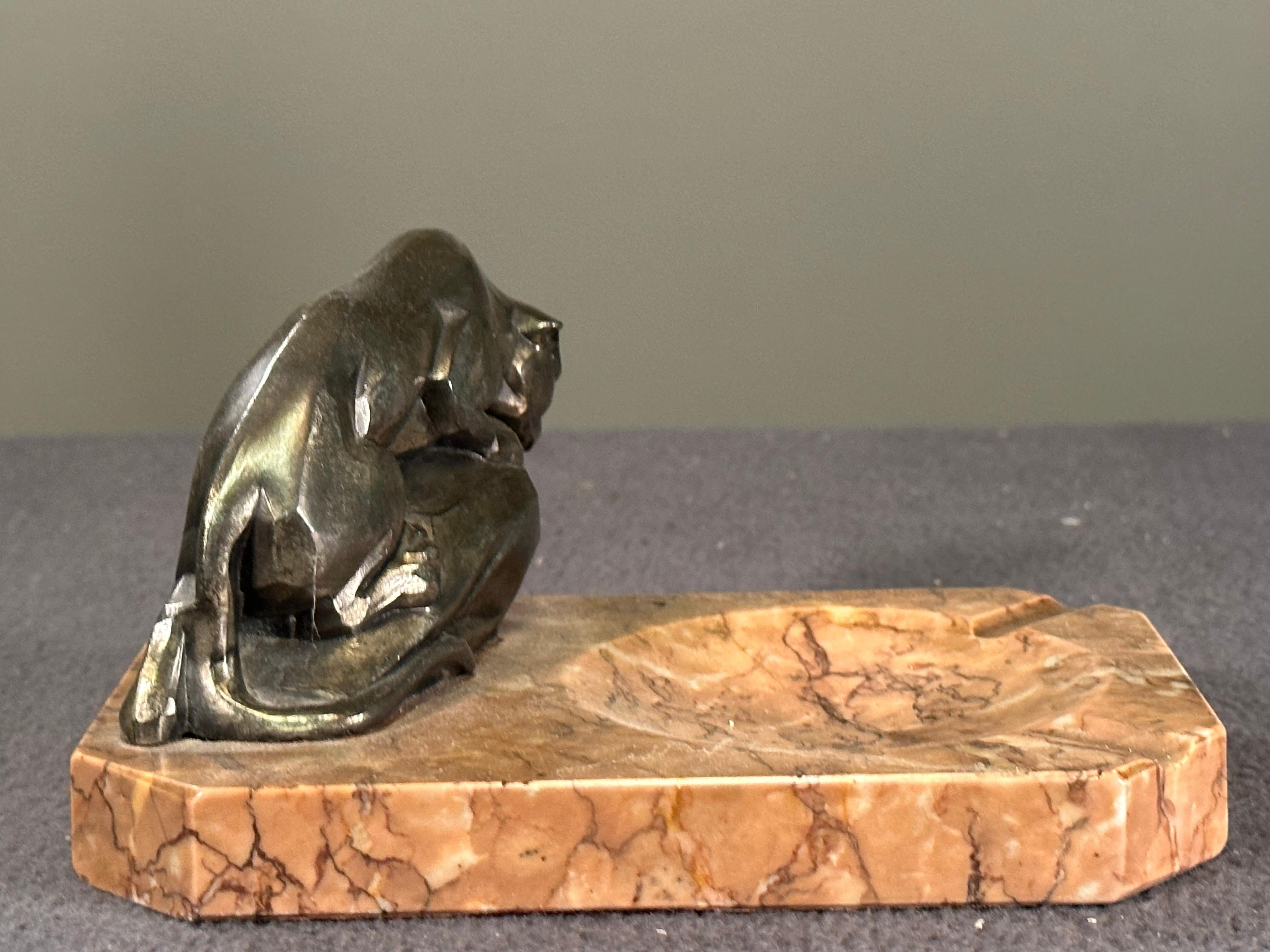 Art Deco Marble Ashtray with Panther Sculpture, France 1935 For Sale 2