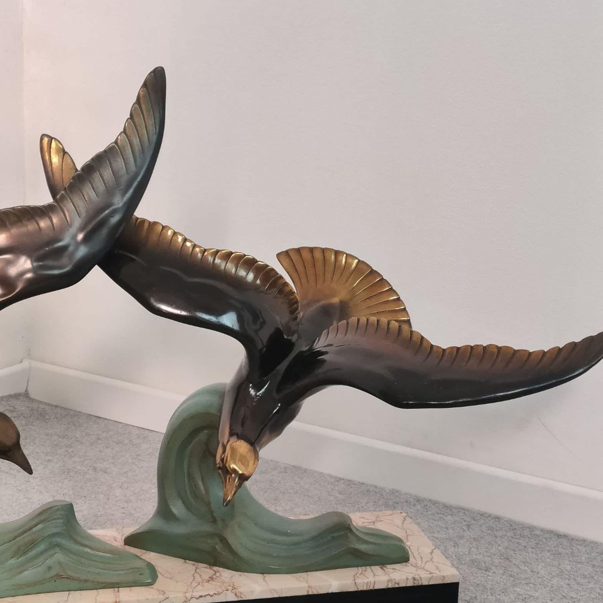 Art Deco Marmor Bronze Möwen Tier-Skulptur Dekorativ, Frankreich, 30er Jahre (Mitte des 20. Jahrhunderts) im Angebot