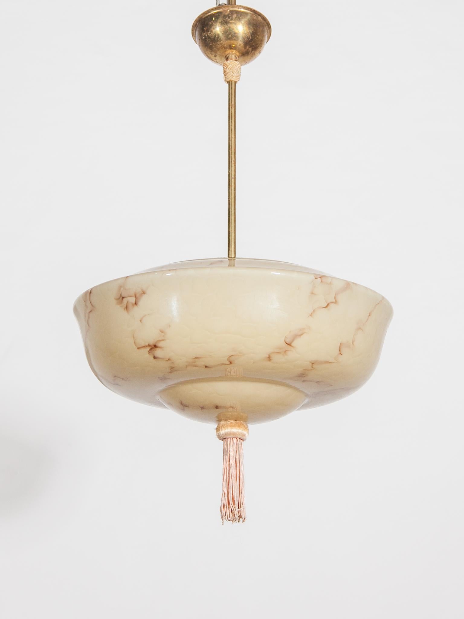 Lampada a sospensione in vetro di marmo Art Deco in vendita 6