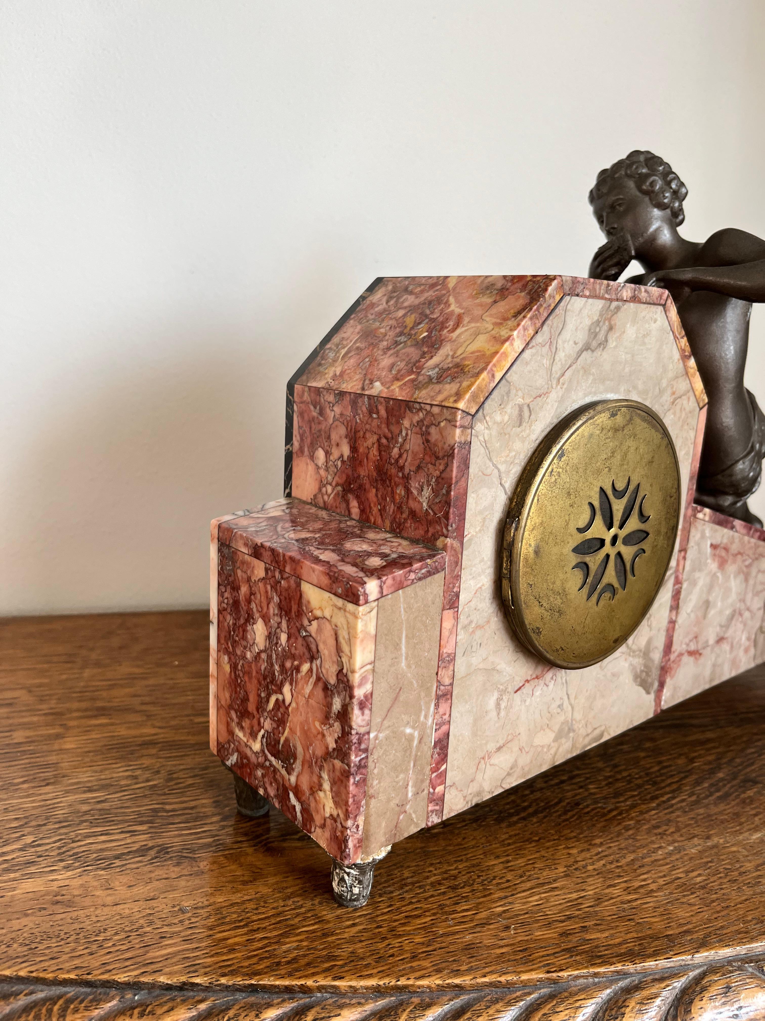 Art déco Pendule de cheminée Art Déco en marbre, France en vente